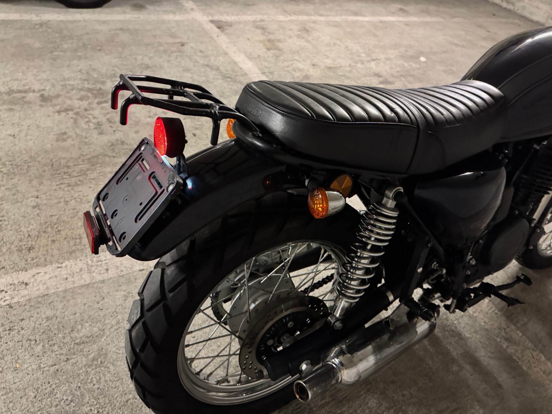 MASH 650 Six Hundred Classic-image-5