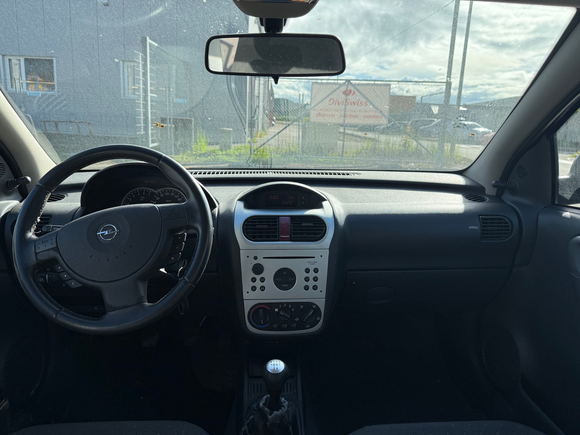 OPEL Corsa 1.2 16V Club-image-5