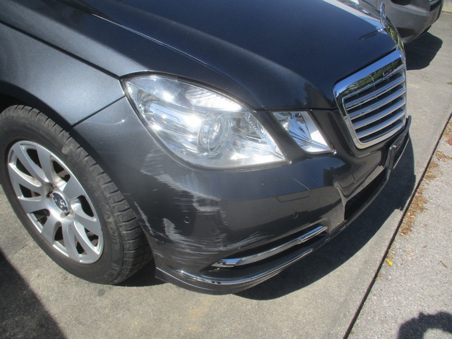 MERCEDES-BENZ E 350 CGI BlueEfficiency Avantgarde 7G-Tronic-image-3
