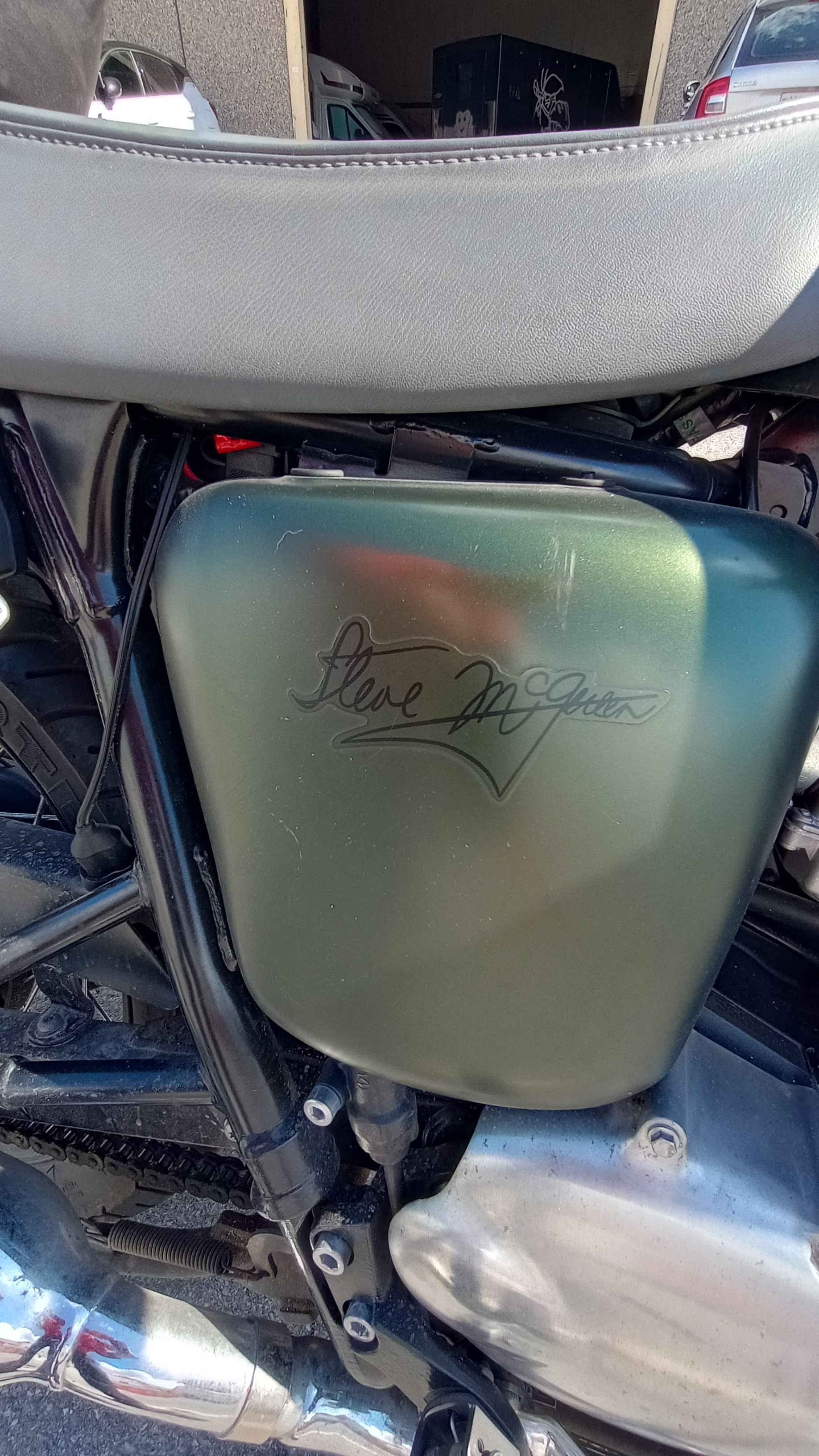 TRIUMPH Bonneville T 100 Steve McQueen Limited Edition-image-1