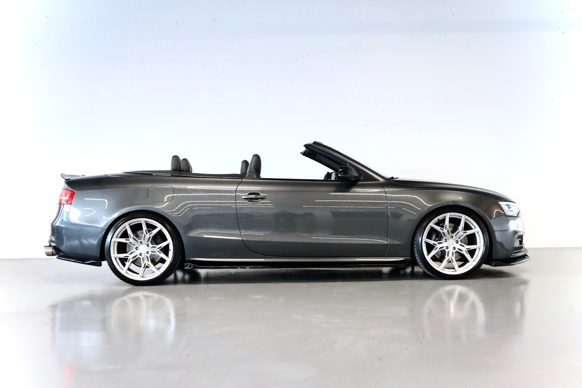 AUDI S5 Cabrio 3.0 TFSI QUATTRO | GRAIL AUSPUFF | AVERSUS FELGEN | BODYKIT | SPORTFAHRWERK-image-13