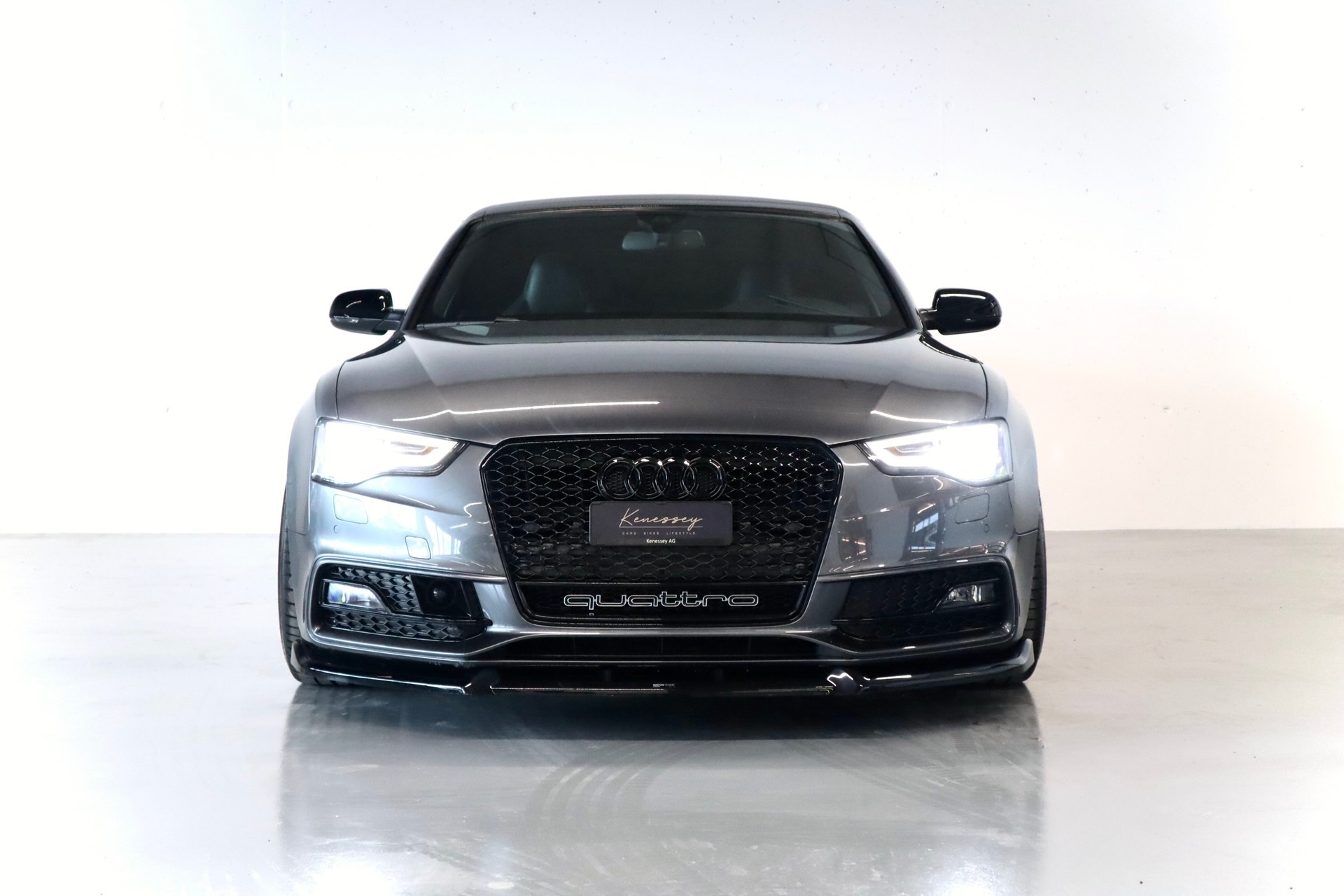 AUDI S5 Cabrio 3.0 TFSI QUATTRO | GRAIL AUSPUFF | AVERSUS FELGEN | BODYKIT | SPORTFAHRWERK-showroom-element-2