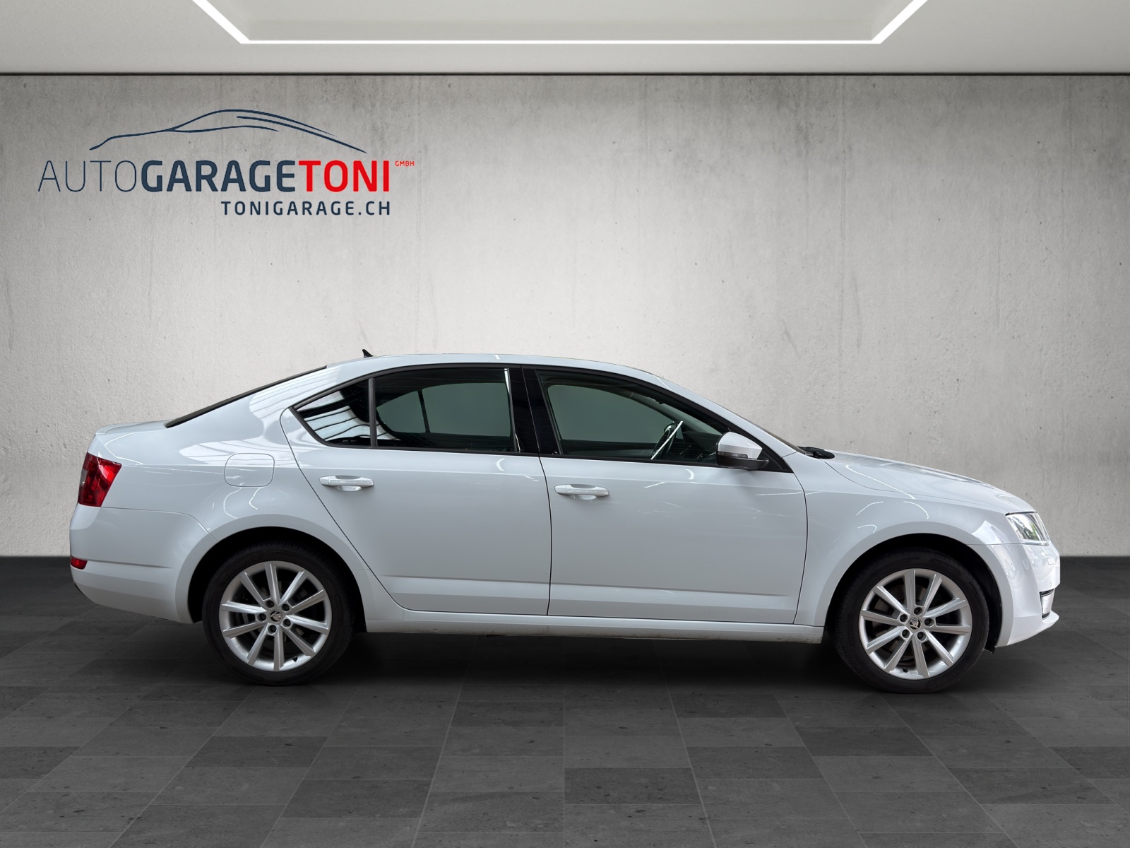 SKODA Octavia 1.8 TSI Elegance 4x4 DSG-image-4