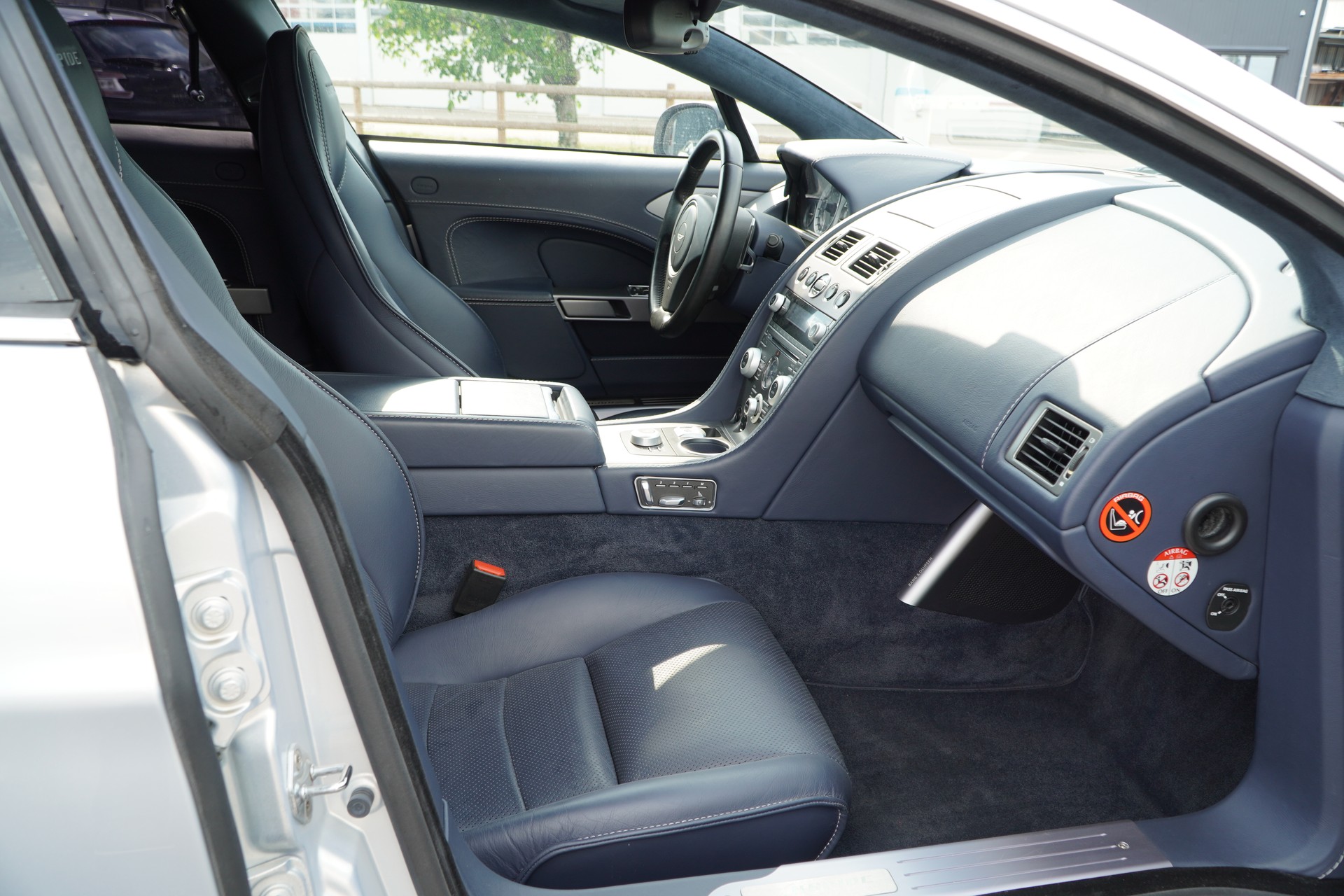 ASTON MARTIN Rapide 5.9 V12 Touchtronic 2-image-12