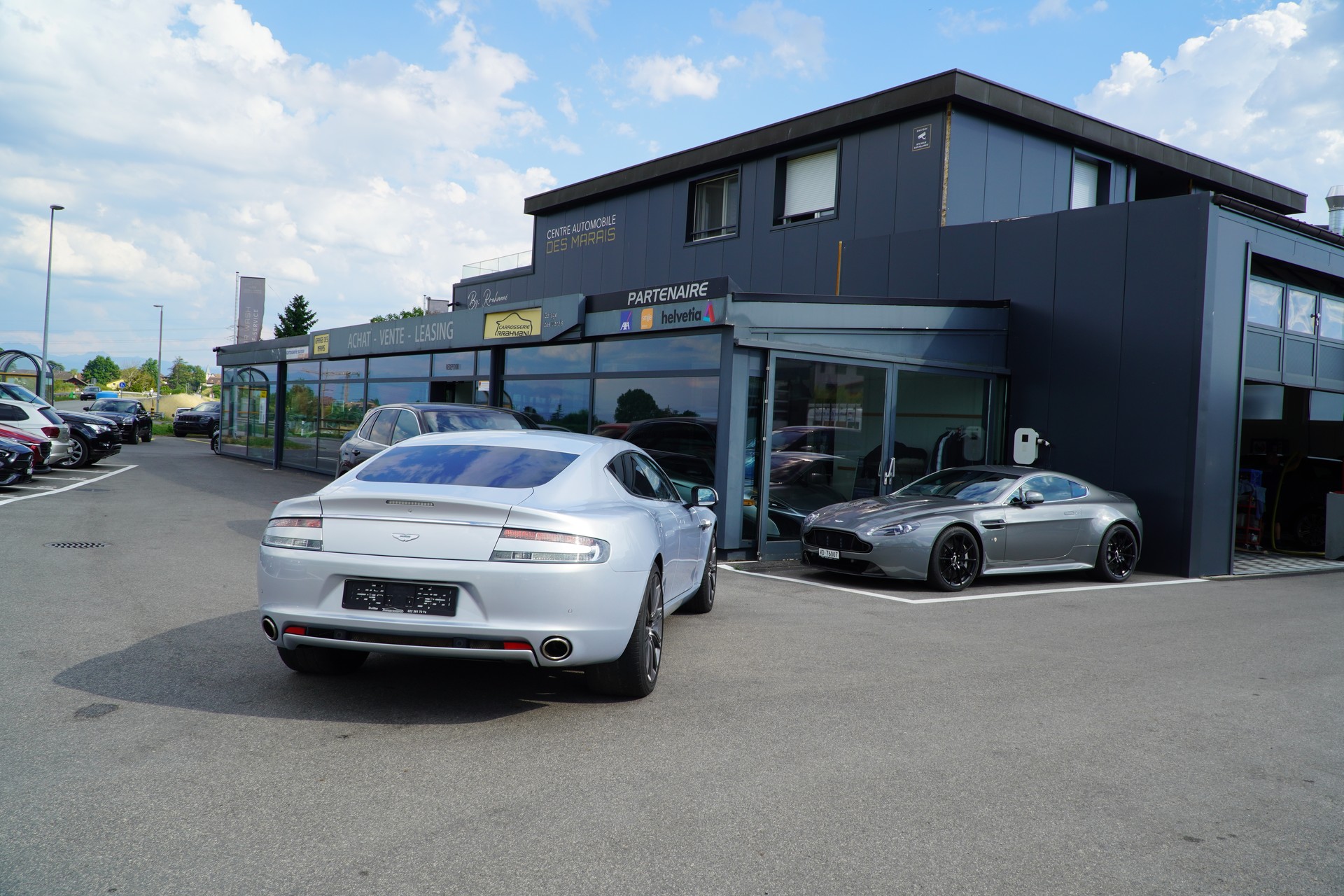ASTON MARTIN Rapide 5.9 V12 Touchtronic 2-image-4