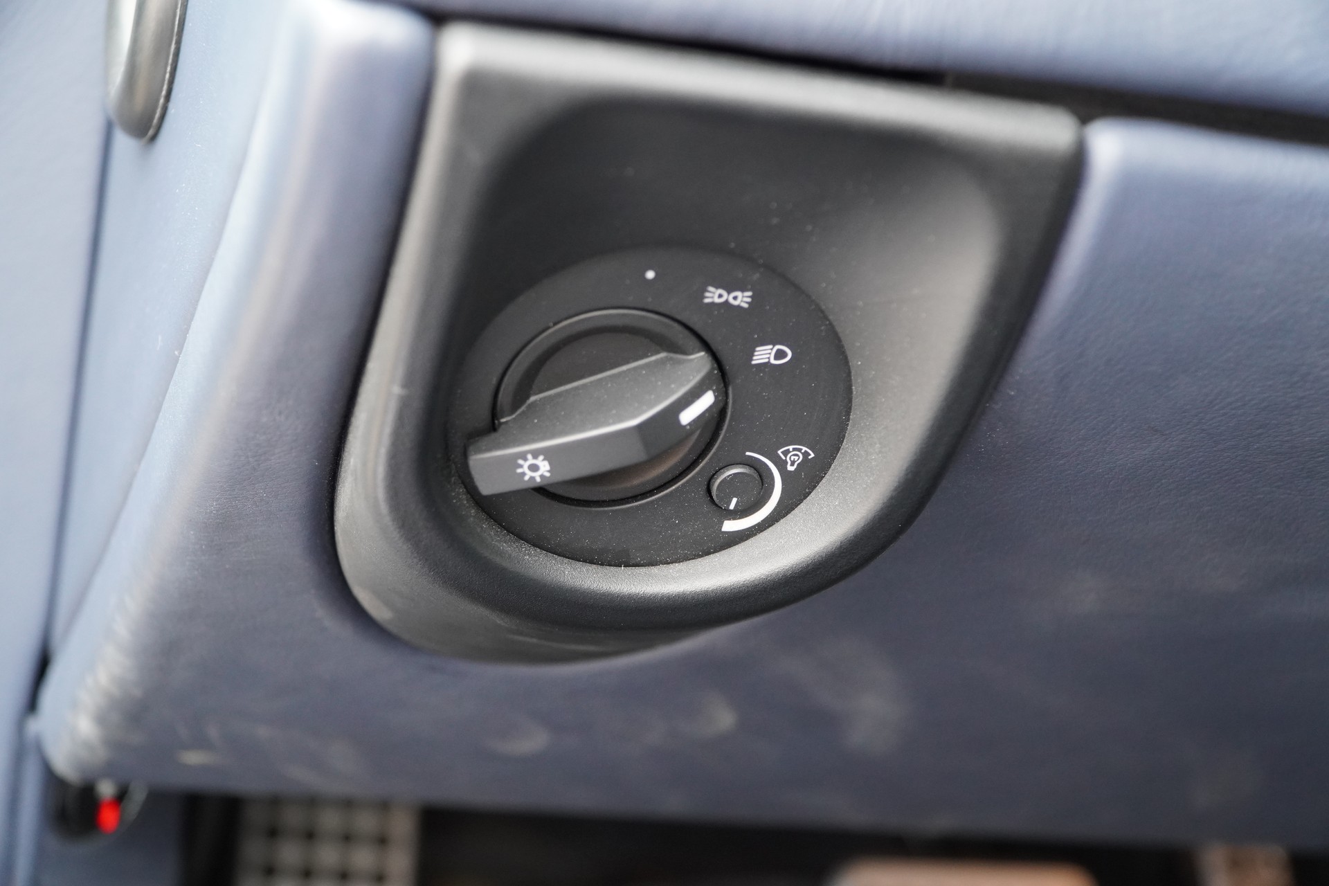 ASTON MARTIN Rapide 5.9 V12 Touchtronic 2-image-23