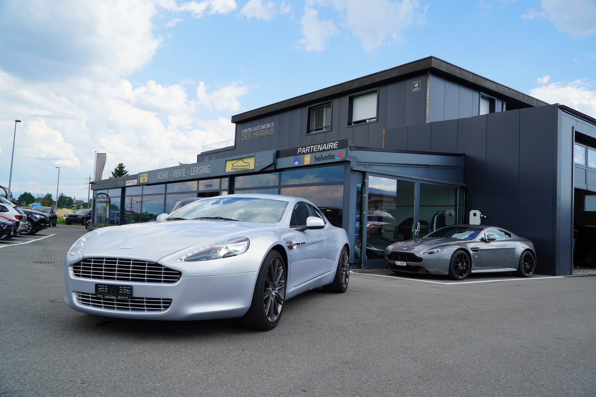 ASTON MARTIN Rapide 5.9 V12 Touchtronic 2-image-3