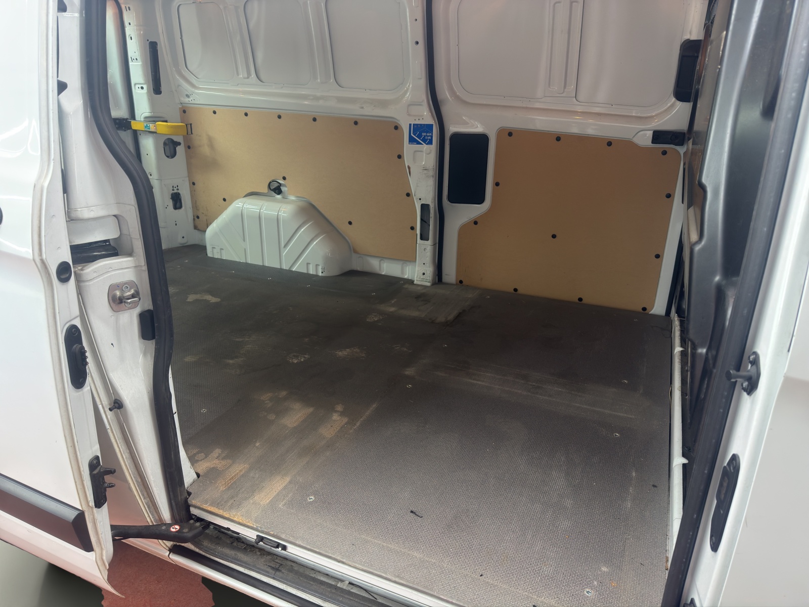 FORD Transit Custom Van 340 L2H1 Trend A-image-11