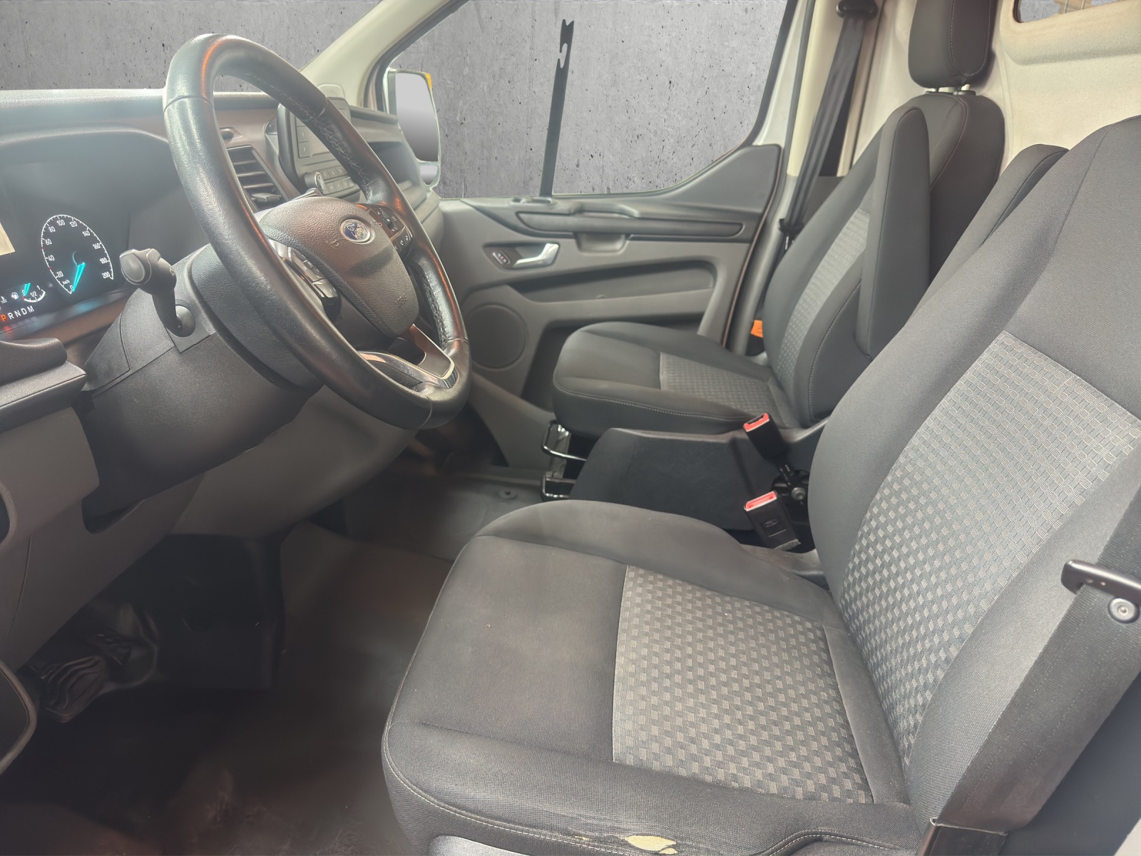 FORD Transit Custom Van 340 L2H1 Trend A-image-6