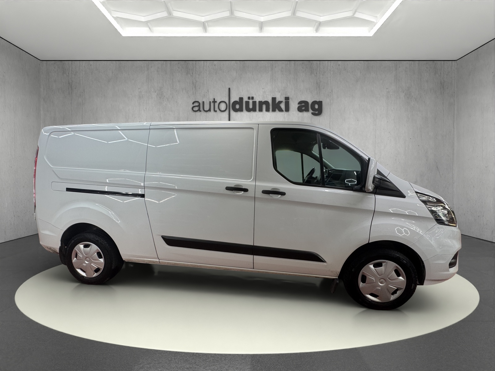 FORD Transit Custom Van 340 L2H1 Trend A-image-4
