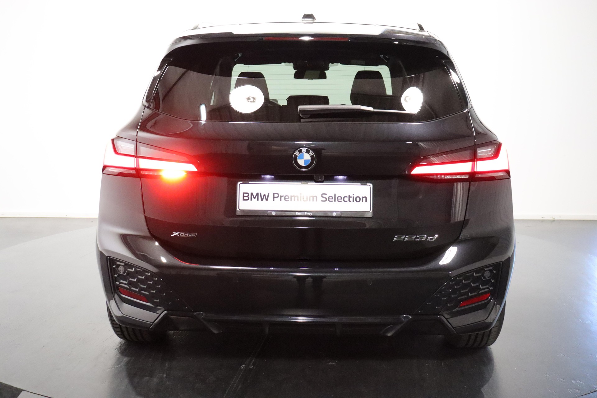 BMW 223d xDrive paddles Active Tourer-showroom-element-3