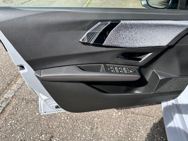 RENAULT Clio 1.8 E-Tech Techno-image-14