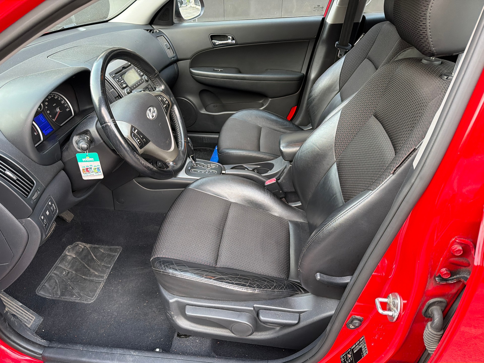 HYUNDAI i30 Wagon 2.0 Premium Automatic-image-9