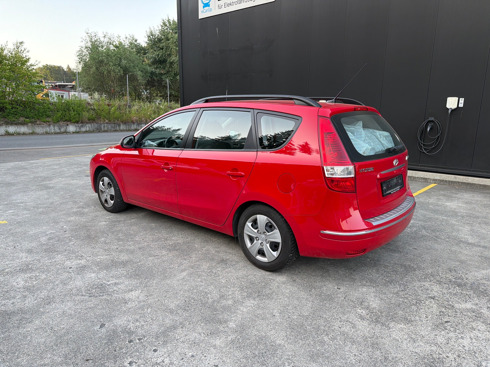 HYUNDAI i30 Wagon 2.0 Premium Automatic-image-2