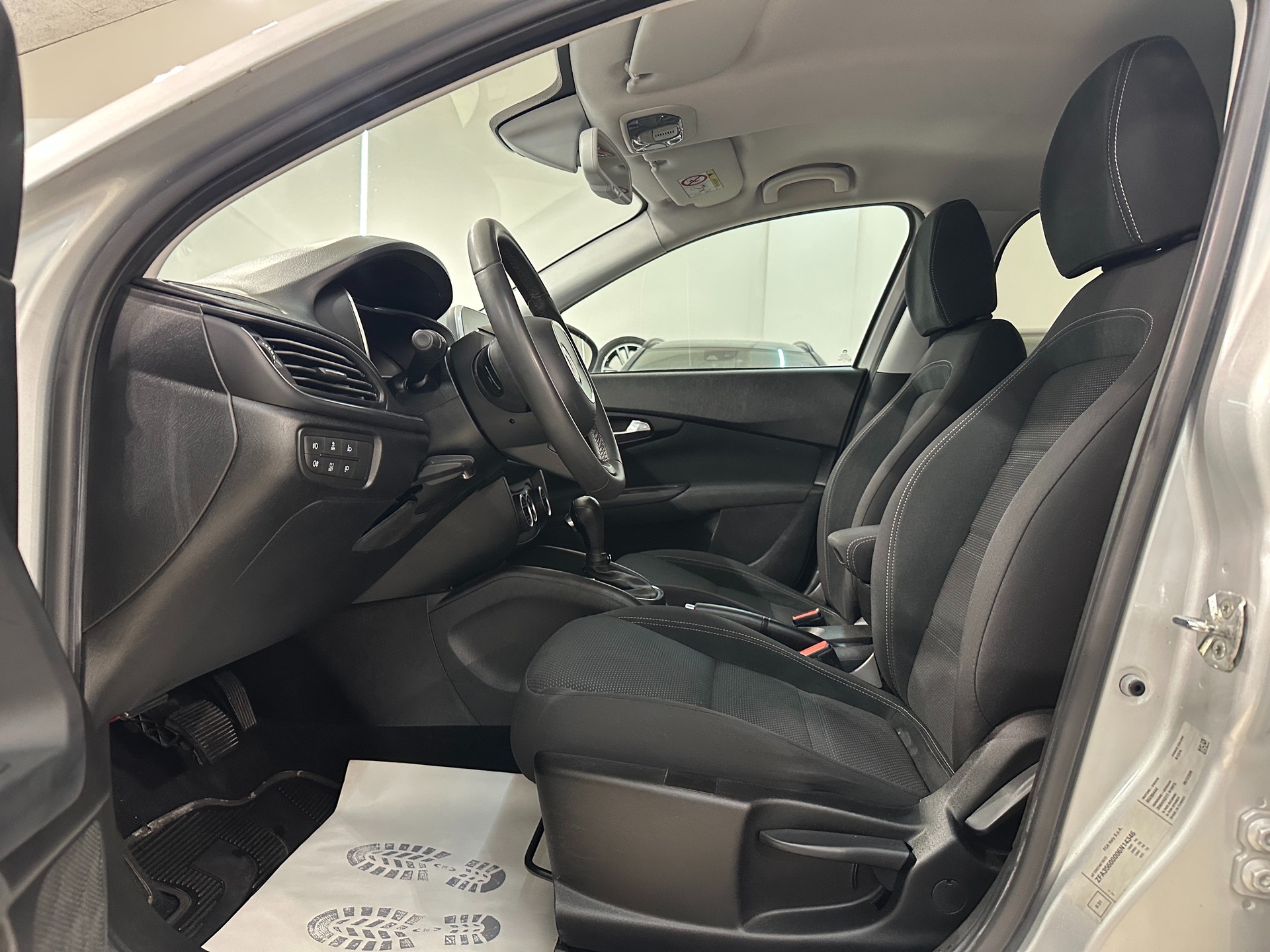 FIAT Tipo 1.6MJ Lounge DCT-6-image-10