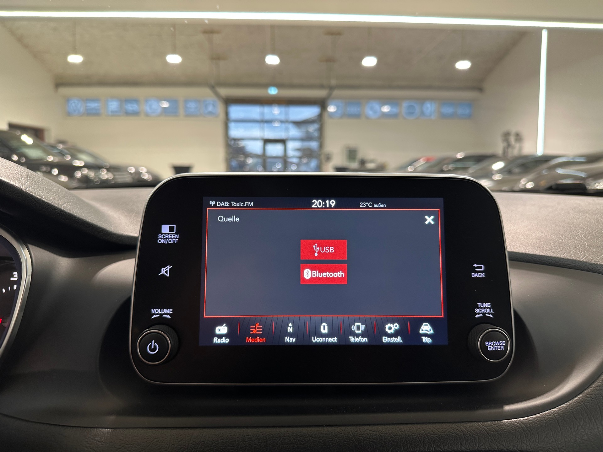 FIAT Tipo 1.6MJ Lounge DCT-6-image-19