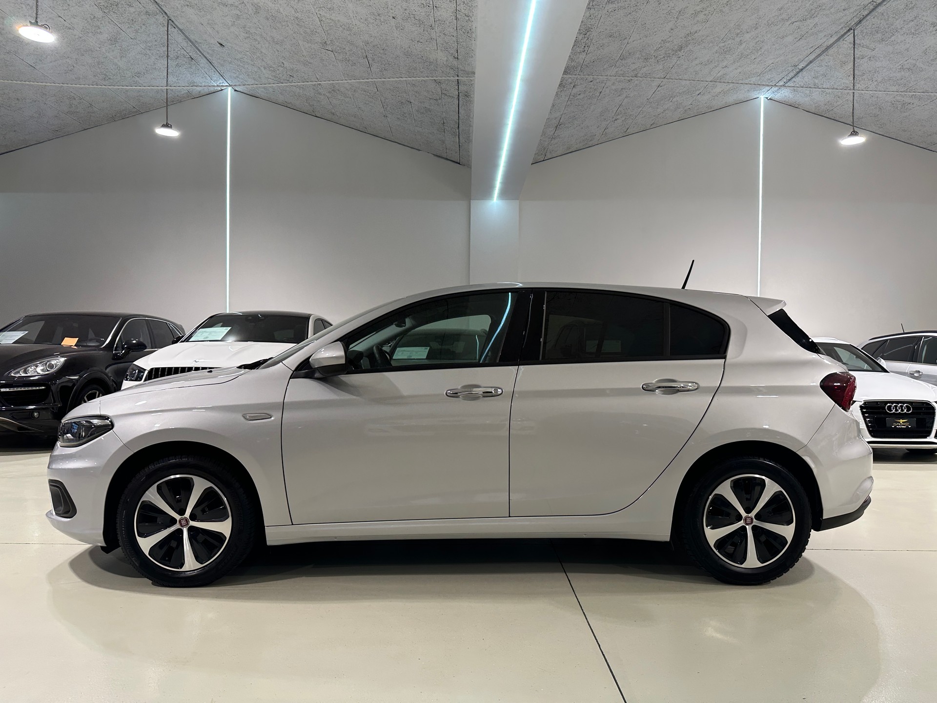 FIAT Tipo 1.6MJ Lounge DCT-6-image-4