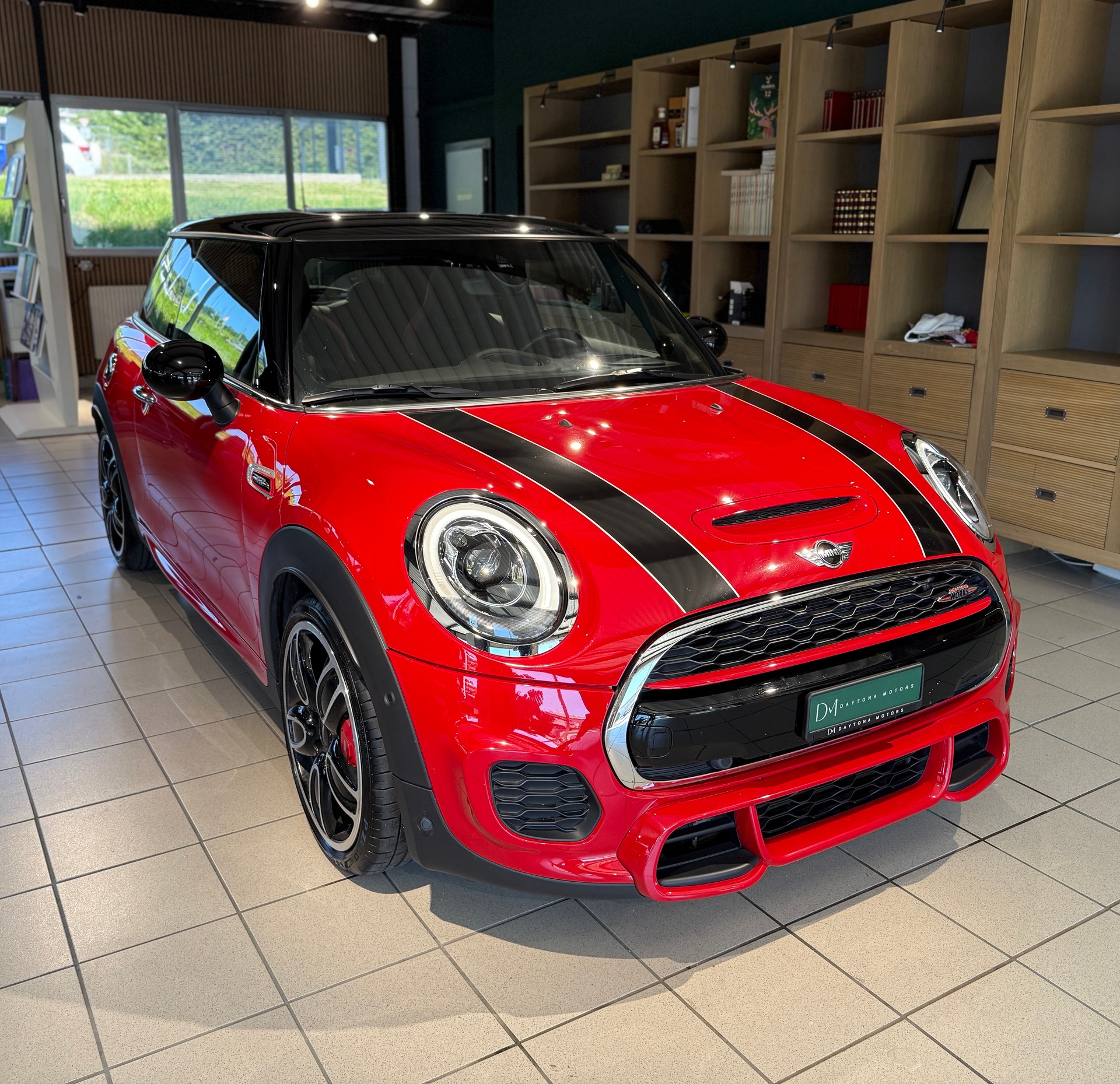 MINI Cooper John Cooper Works Steptronic-showroom-element-1