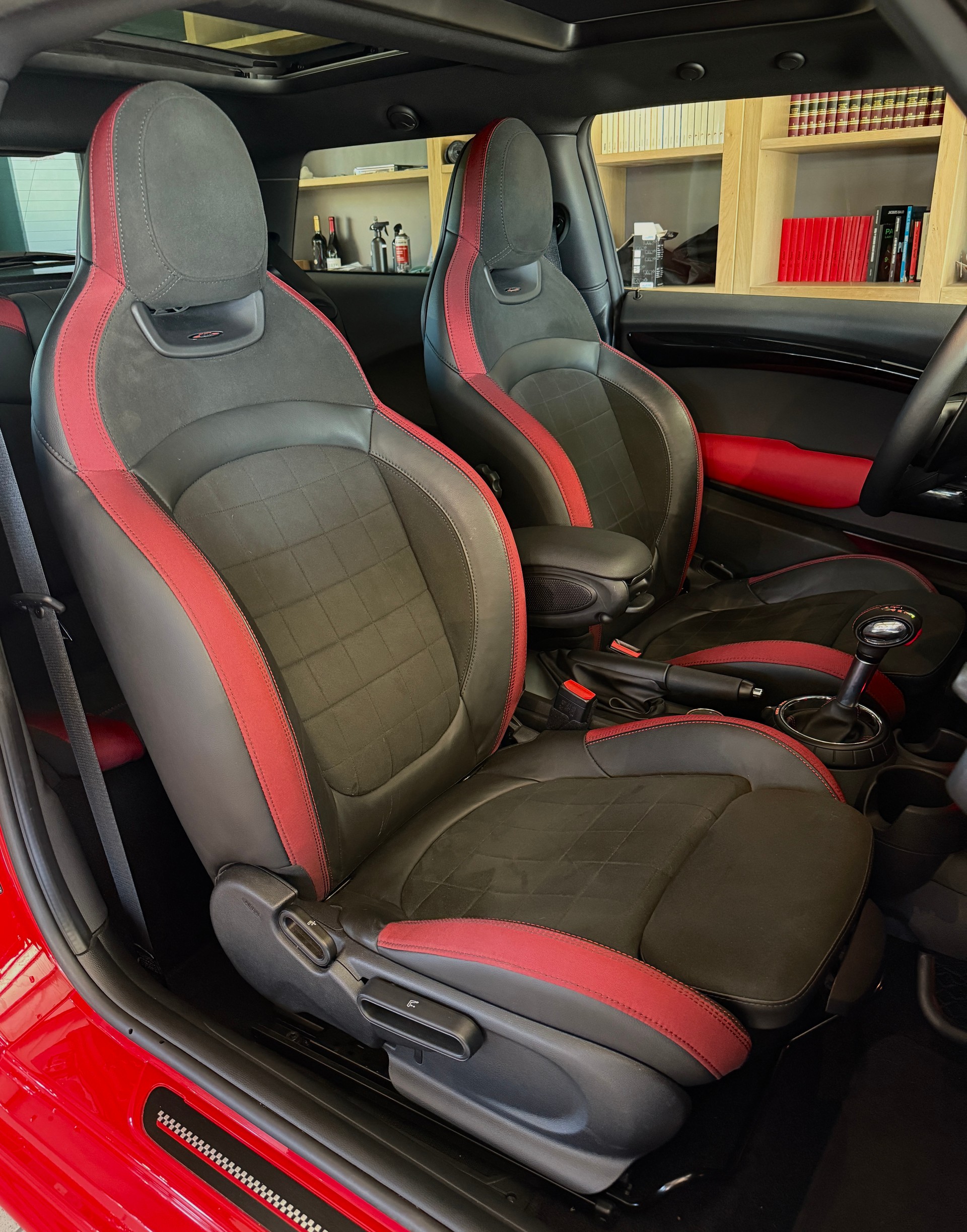 MINI Cooper John Cooper Works Steptronic-image-16