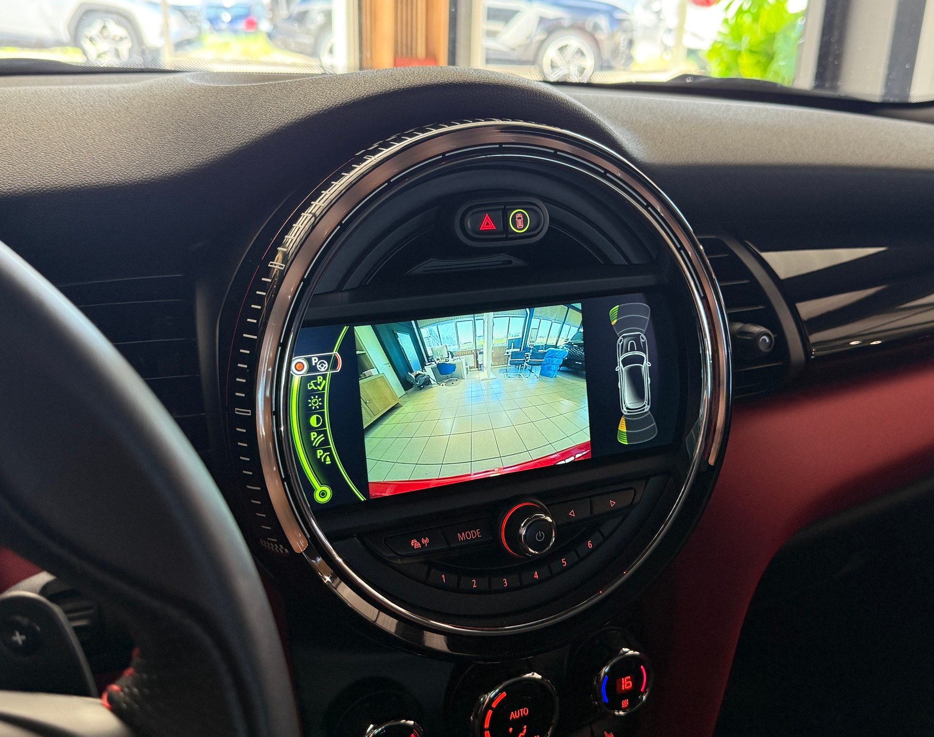MINI Cooper John Cooper Works Steptronic-image-12