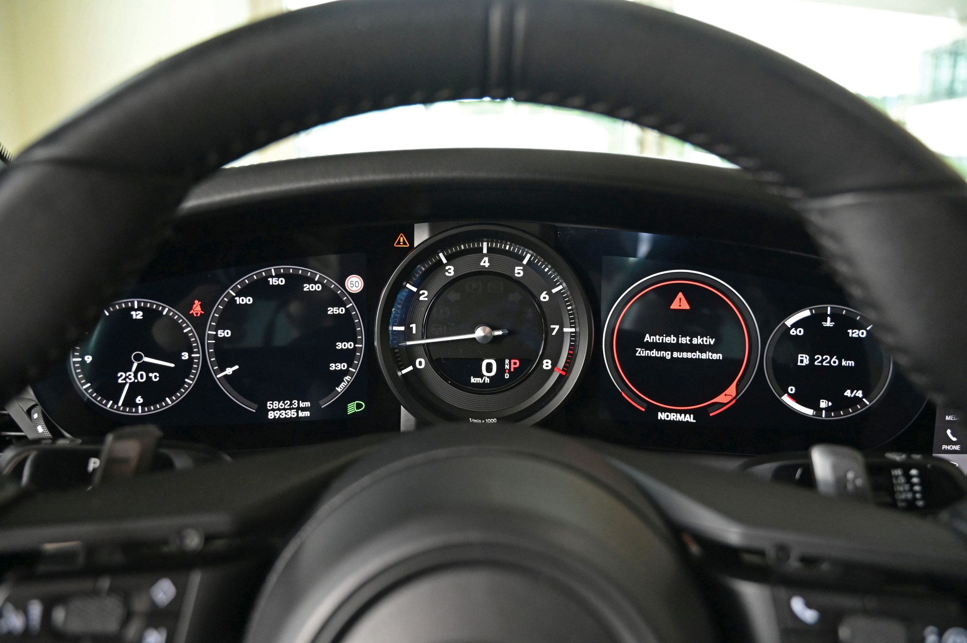 PORSCHE 911 Carrera 4S PDK-image-15