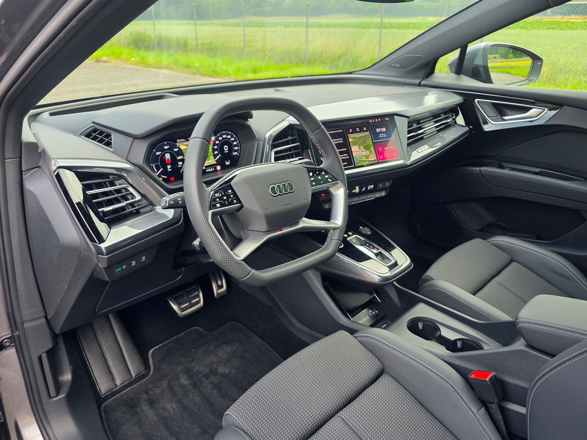 AUDI Q4 Sportback e-tron 45 Attraction quattro-image-11