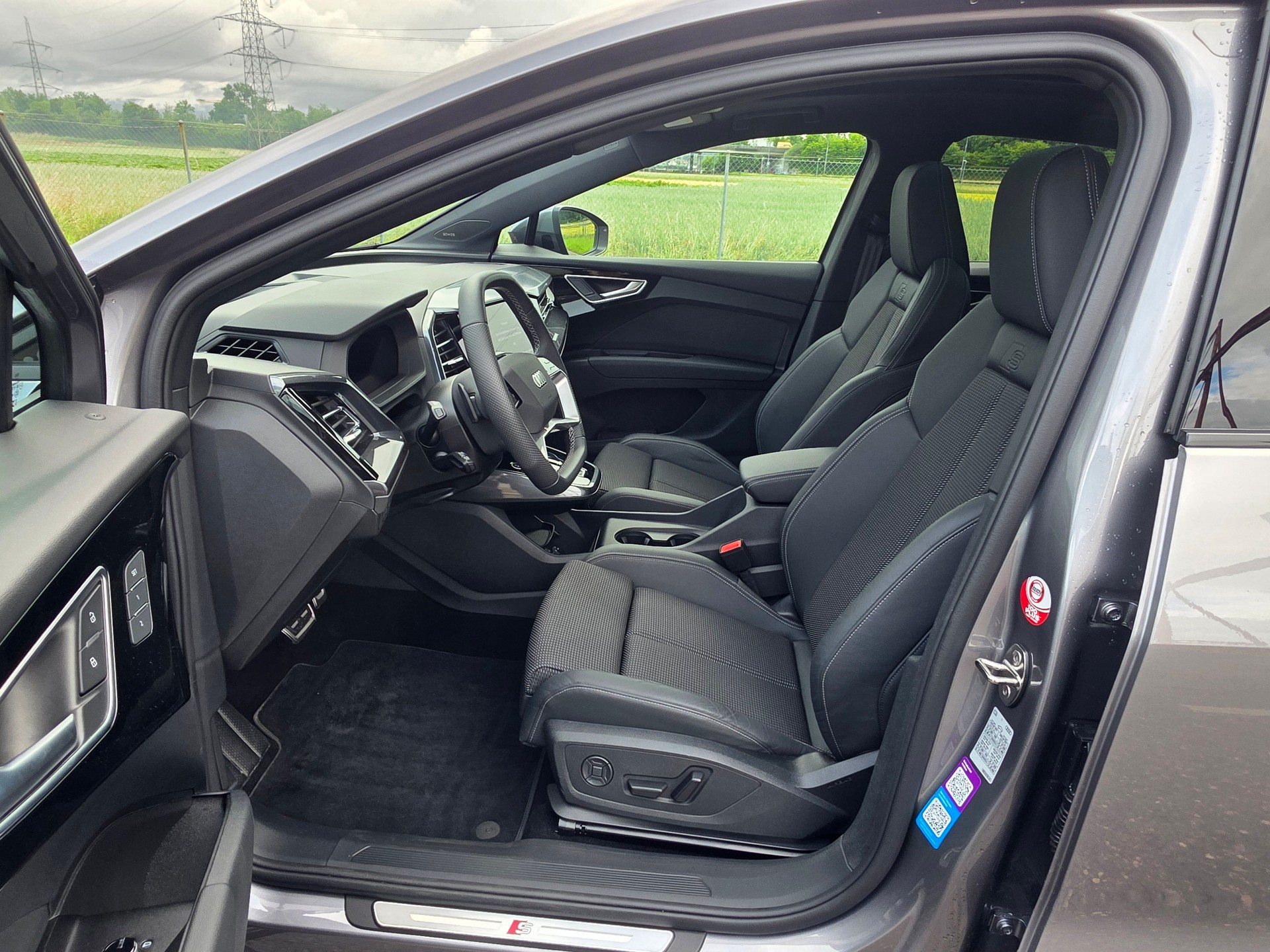 AUDI Q4 Sportback e-tron 45 Attraction quattro-image-8