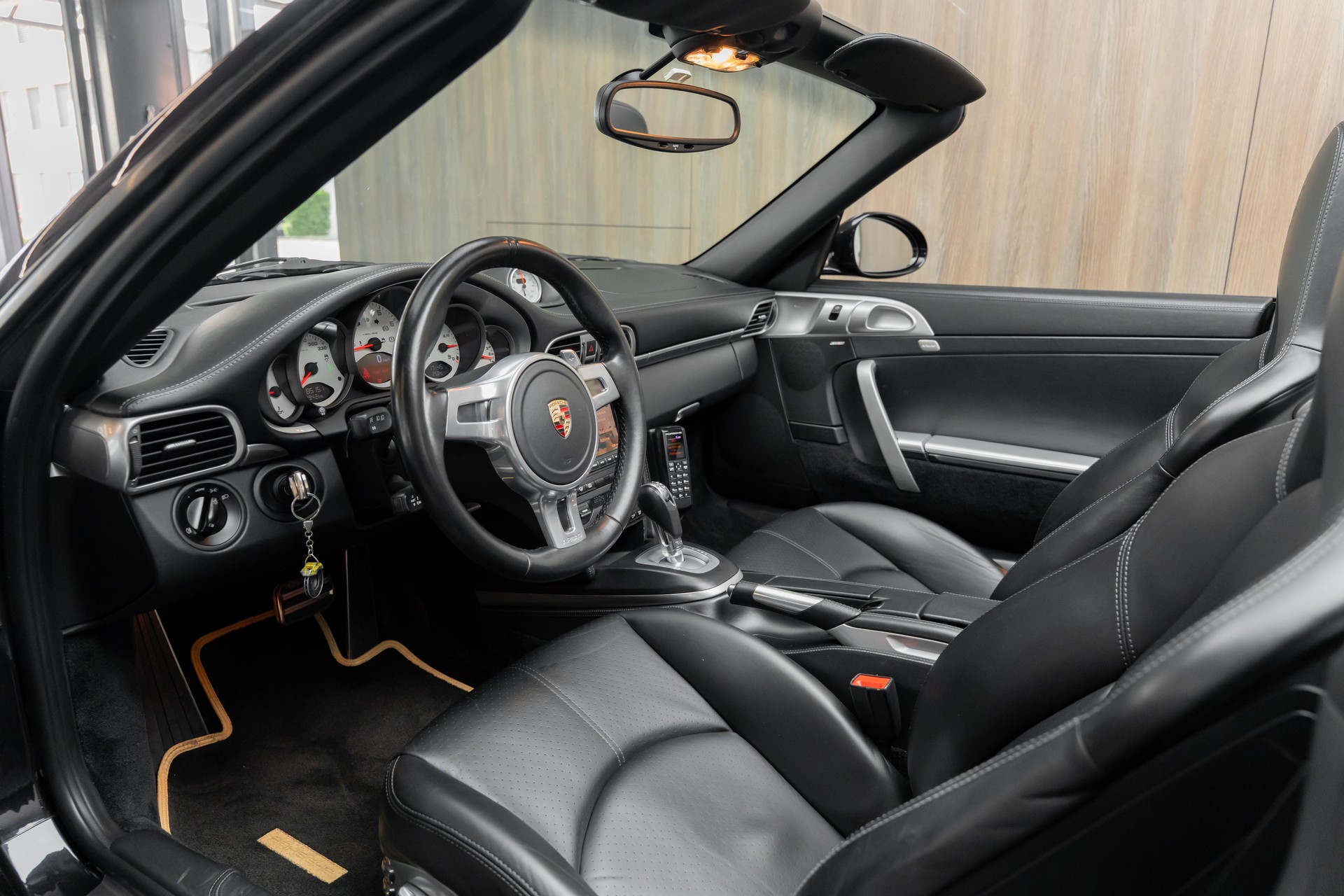 PORSCHE 911 Cabrio Carrera 4S PDK-showroom-element-3