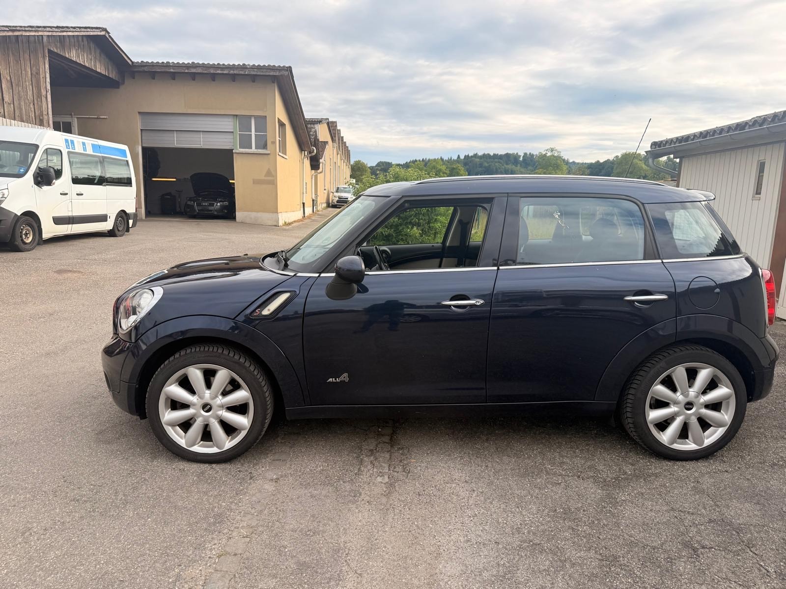 MINI Countryman Cooper S ALL4-image-2