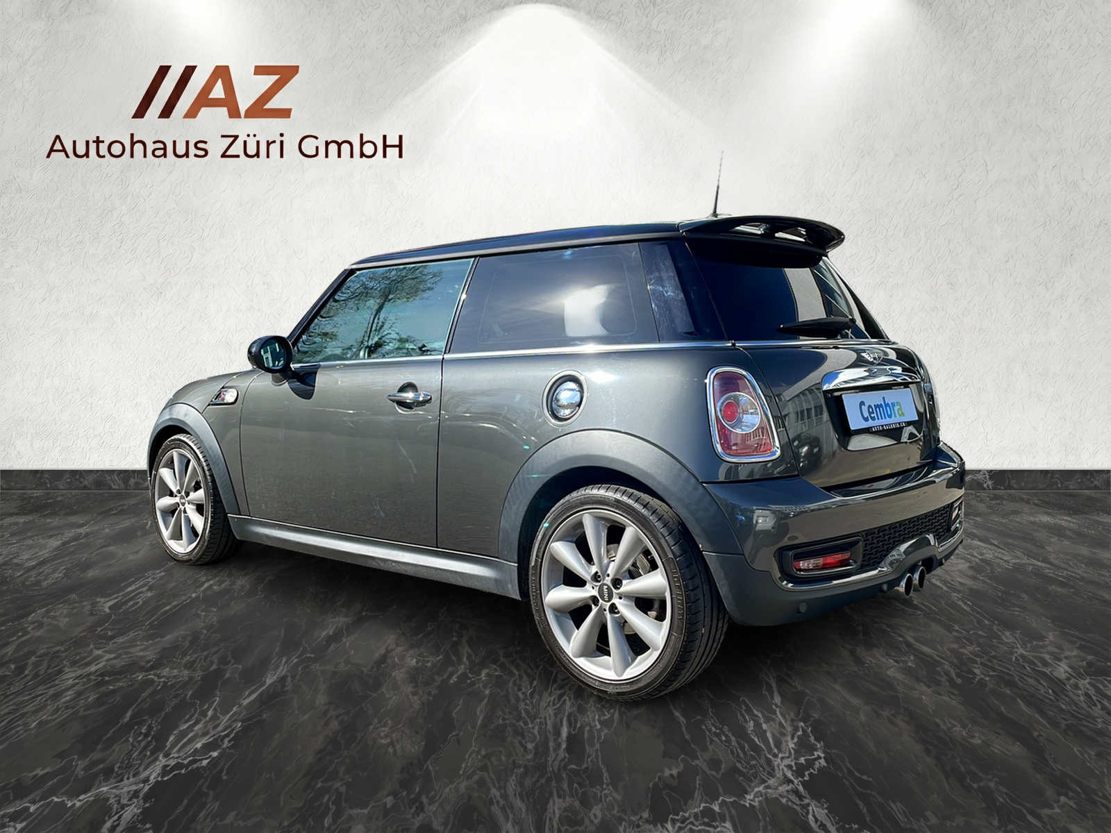 MINI Cooper S-showroom-element-2
