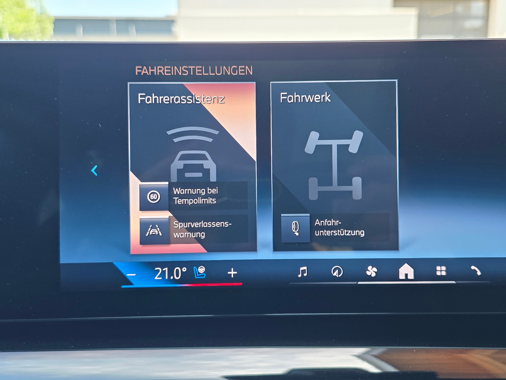 BMW 520d xDrive 48V Touring M-SPORT | BMW REPAIR GARANTIE BIS 07.2029 / 200.000KM| EL.AHK| PANORAMA| BOWERS&WILKINS| BELÜFTETE SITZE-image-18