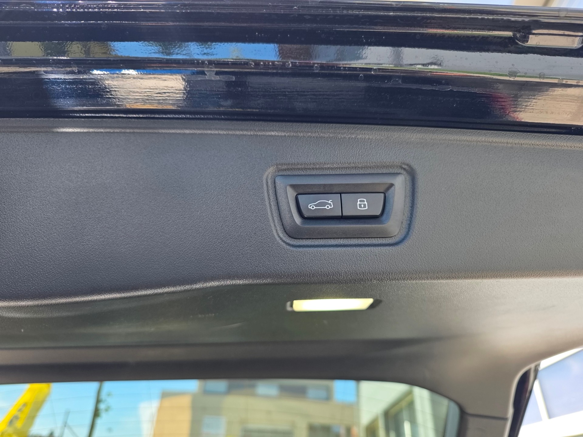 BMW 520d xDrive 48V Touring M-SPORT | BMW REPAIR GARANTIE BIS 07.2029 / 200.000KM| EL.AHK| PANORAMA| BOWERS&WILKINS| BELÜFTETE SITZE-image-21