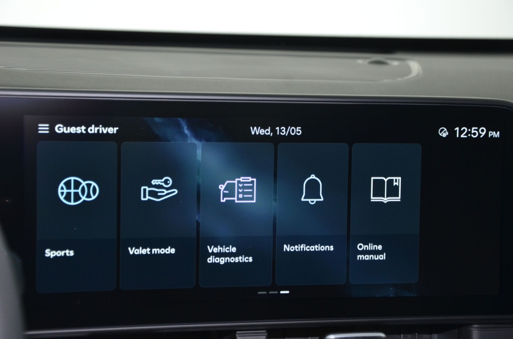 HYUNDAI Kona EV 65.4 kWh Premium *360°*-image-17