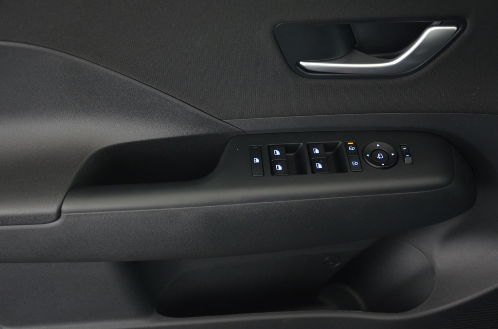 HYUNDAI Kona EV 65.4 kWh Premium *360°*-image-23