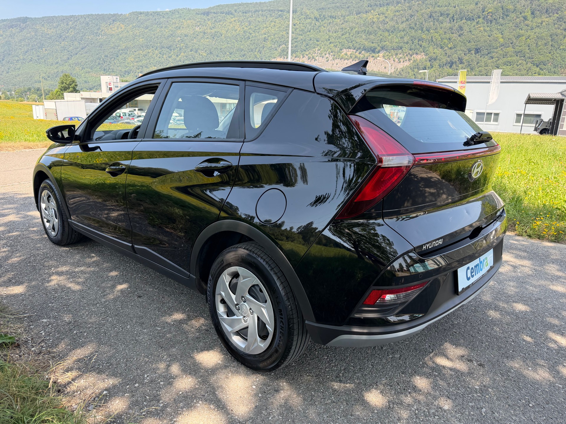 HYUNDAI 03. 11. 2025 !! BAYON 1.0 T-GDi CH WAGEN . MIT HAGELSCHADEN. MIT WERKS GARANTIE. NUR 11`900 KM. SAUBER GEPFLEGT 15`900.- !!-image-11