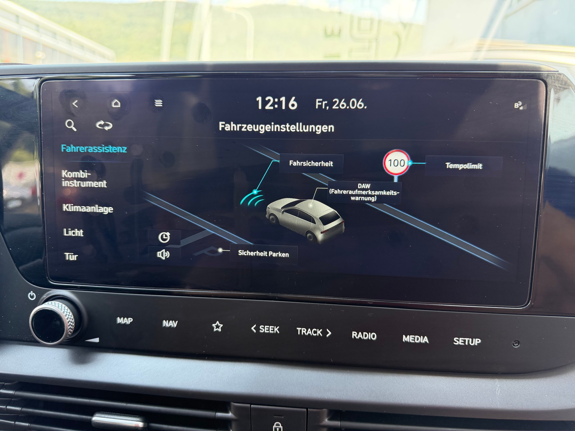 HYUNDAI 03. 11. 2025 !! BAYON 1.0 T-GDi CH WAGEN . MIT HAGELSCHADEN. MIT WERKS GARANTIE. NUR 11`900 KM. SAUBER GEPFLEGT 15`900.- !!-image-18