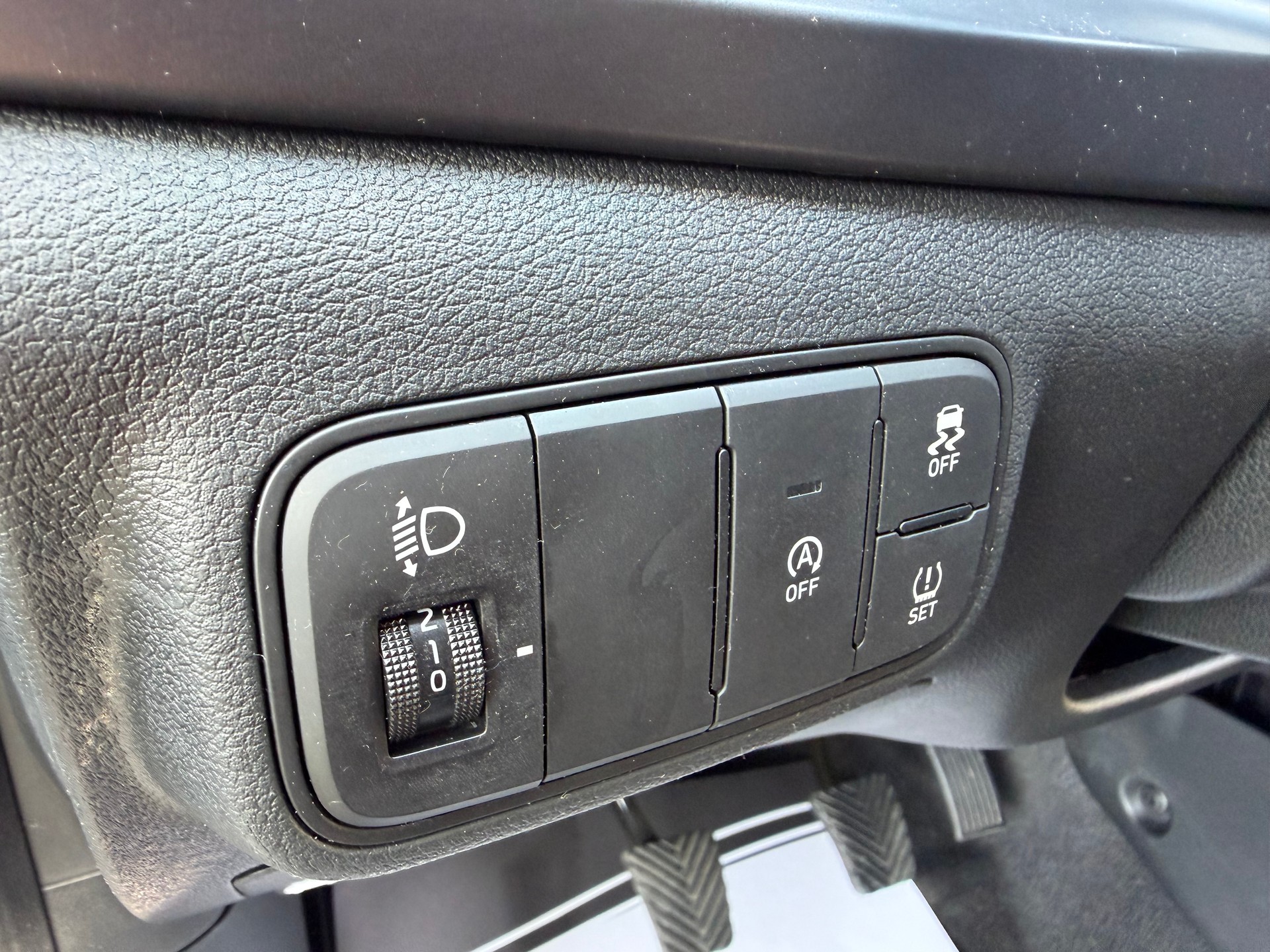 HYUNDAI 03. 11. 2025 !! BAYON 1.0 T-GDi CH WAGEN . MIT HAGELSCHADEN. MIT WERKS GARANTIE. NUR 11`900 KM. SAUBER GEPFLEGT 15`900.- !!-image-24