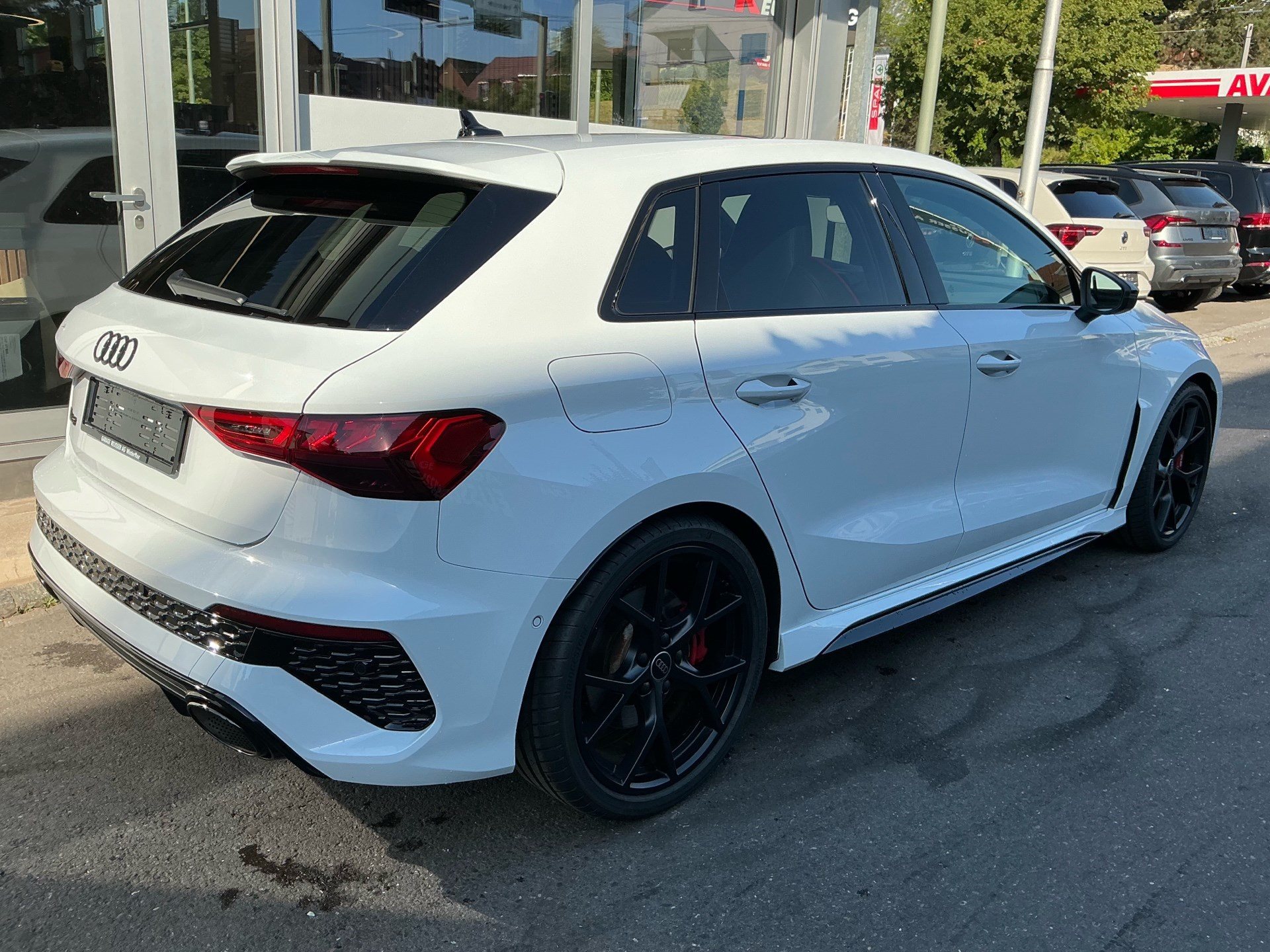 AUDI RS3 SPORTBACK 2.5 400 PS TFSI QUATTRO *** ABSOLUTE TOP AUSSTATTUNG & PANORAMAGLASDACH ***-showroom-element-3