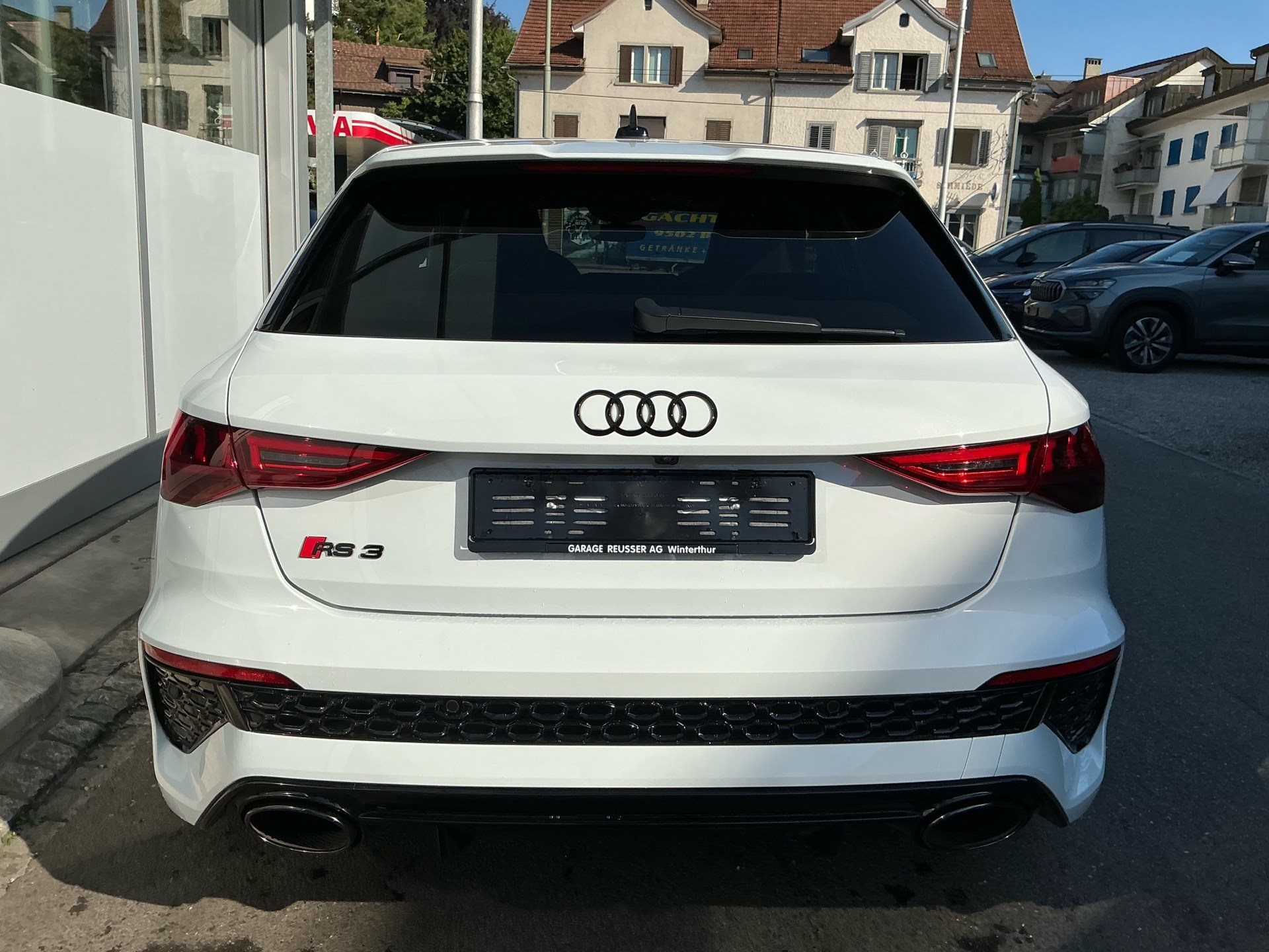 AUDI RS3 SPORTBACK 2.5 400 PS TFSI QUATTRO *** ABSOLUTE TOP AUSSTATTUNG & PANORAMAGLASDACH ***-image-4