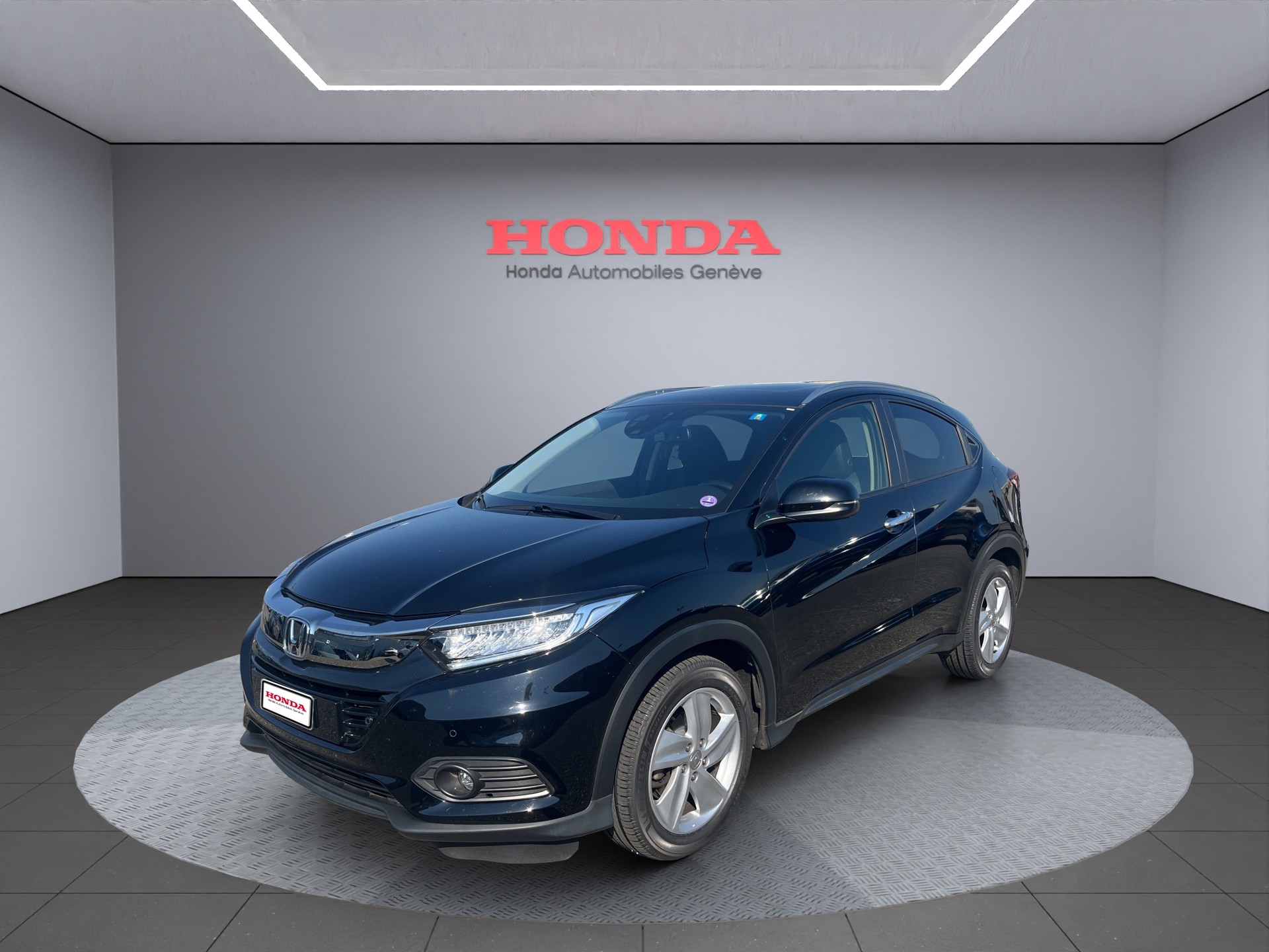 HONDA HR-V 1.5i-VTEC Executive-showroom-element-3
