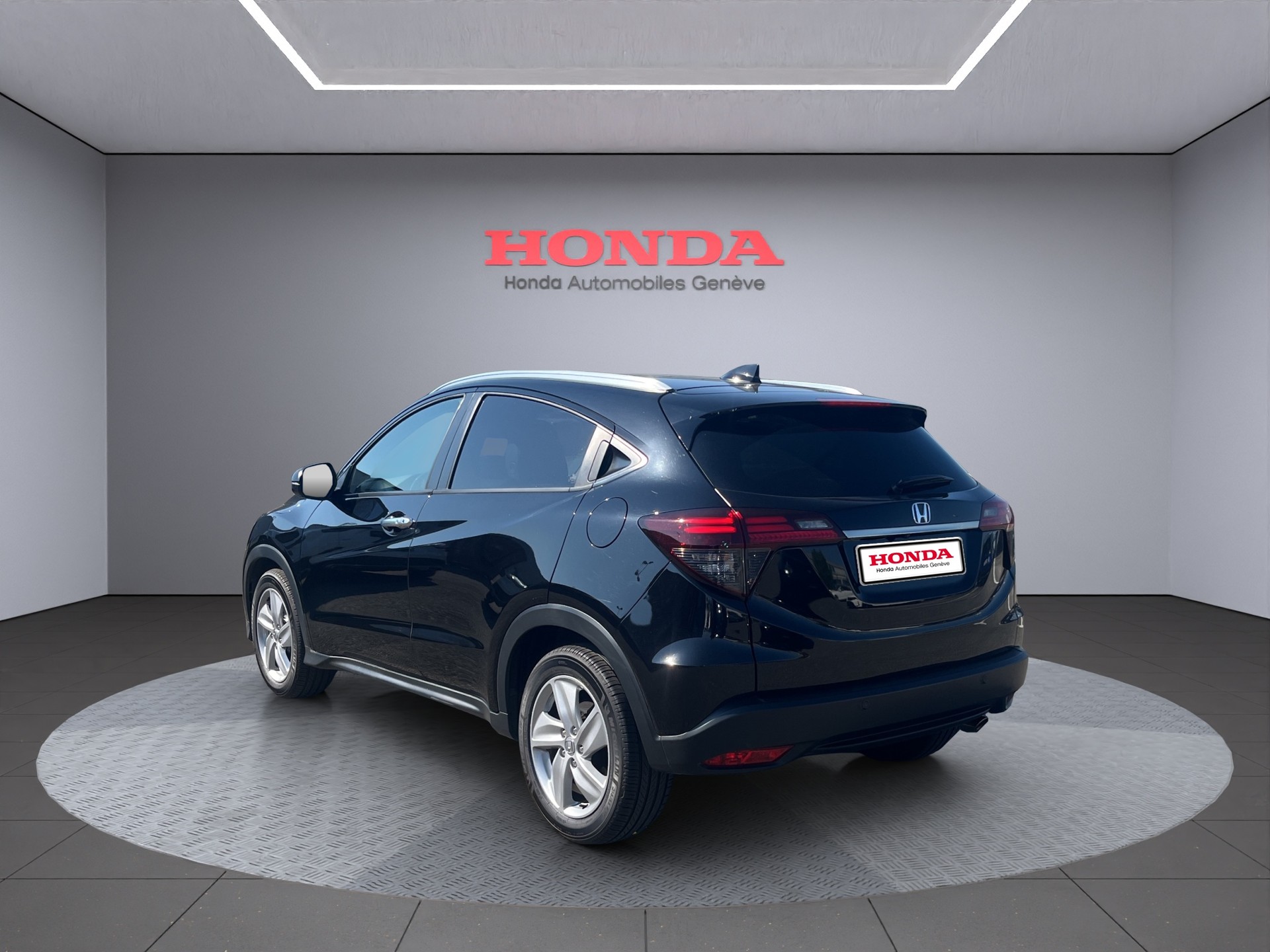 HONDA HR-V 1.5i-VTEC Executive-image-5