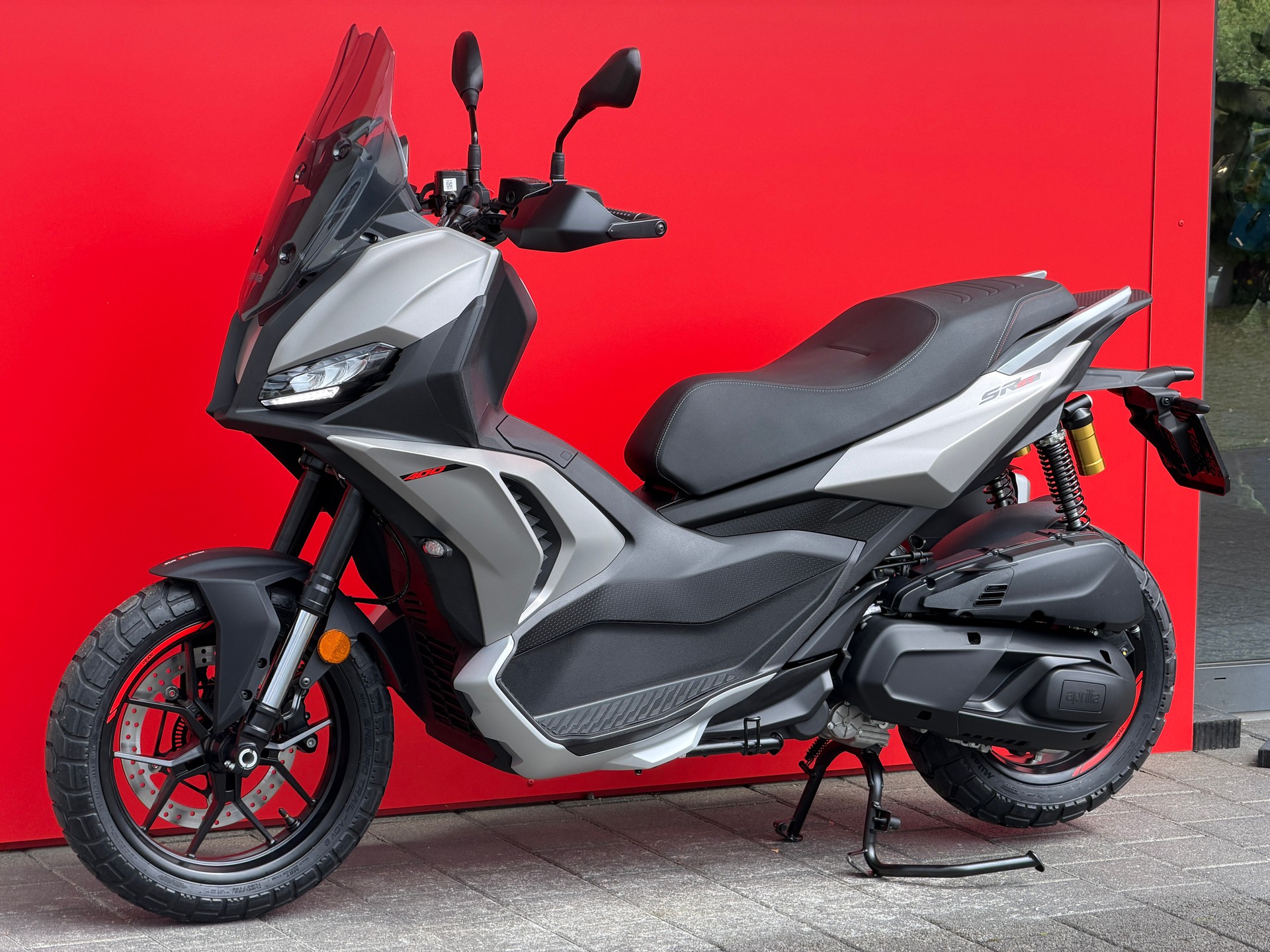 APRILIA SR 400 GT-image-15