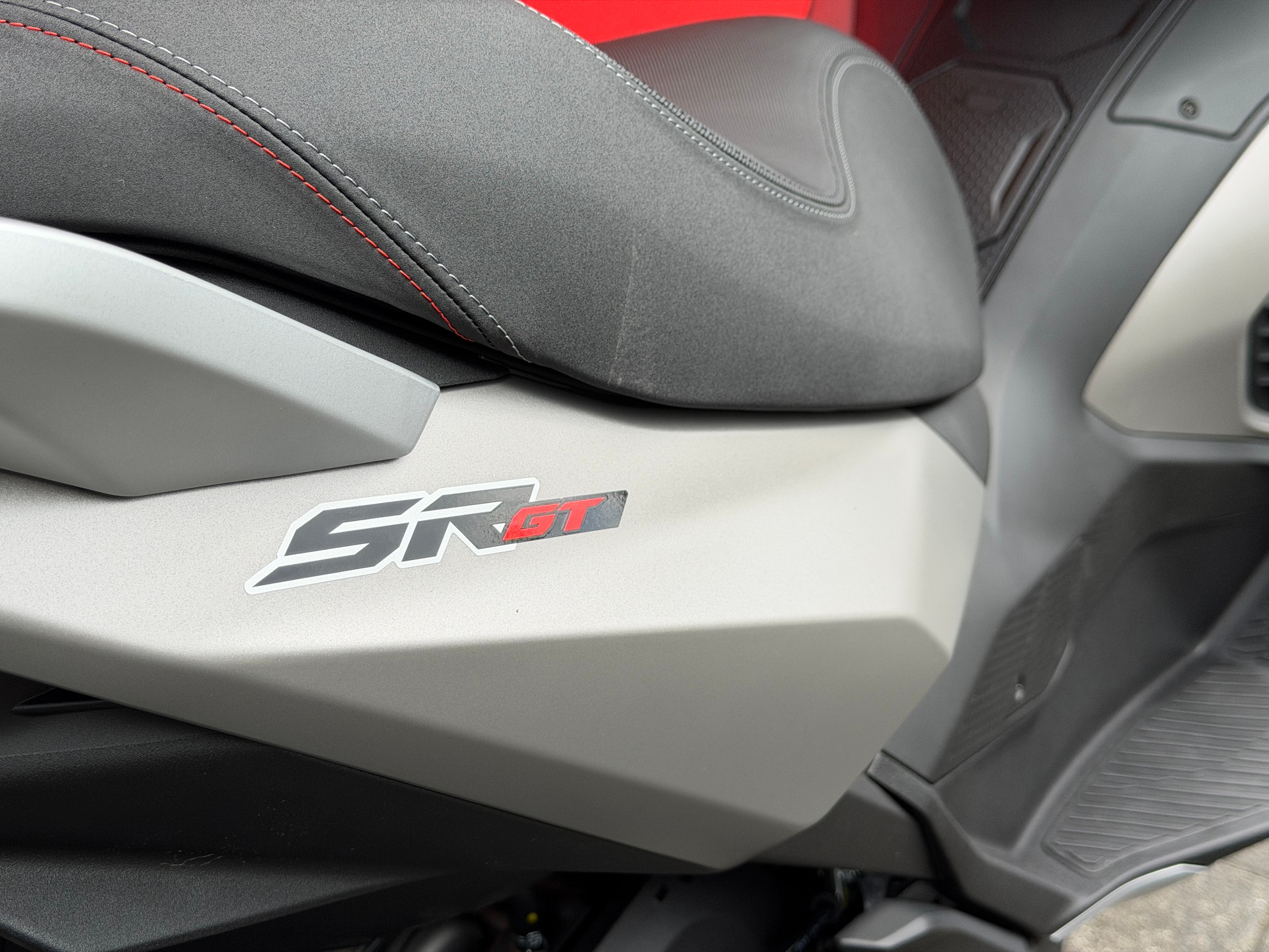 APRILIA SR 400 GT-image-10
