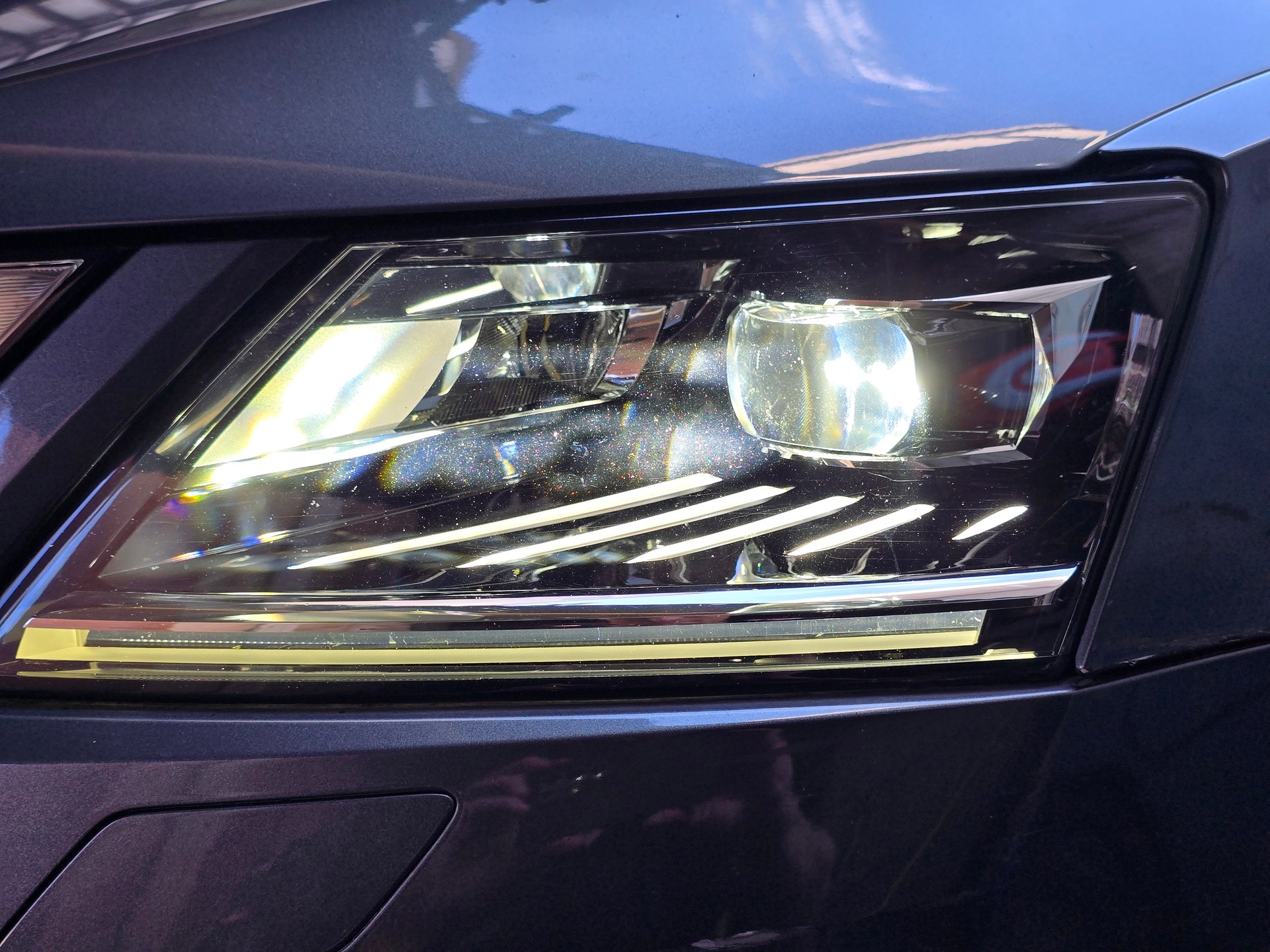 SKODA Octavia Combi 2.0 TDI 4x4 DSG-image-22