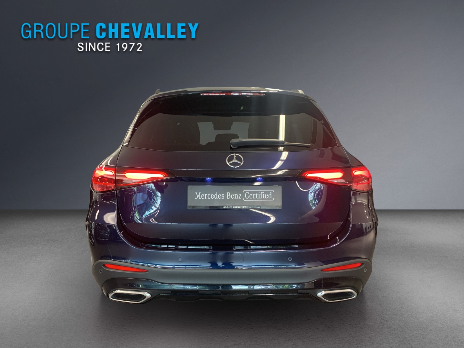 MERCEDES-BENZ GLC 300 4M AMG Line-image-4