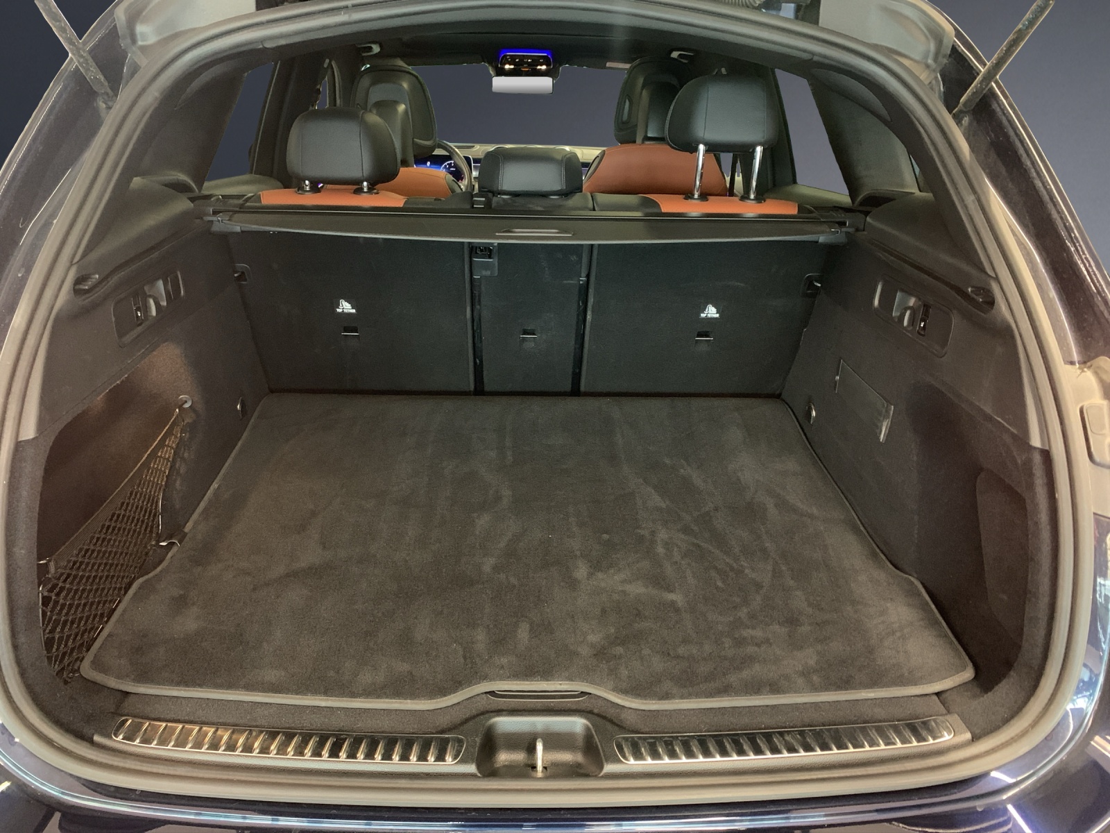 MERCEDES-BENZ GLC 300 4M AMG Line-image-12