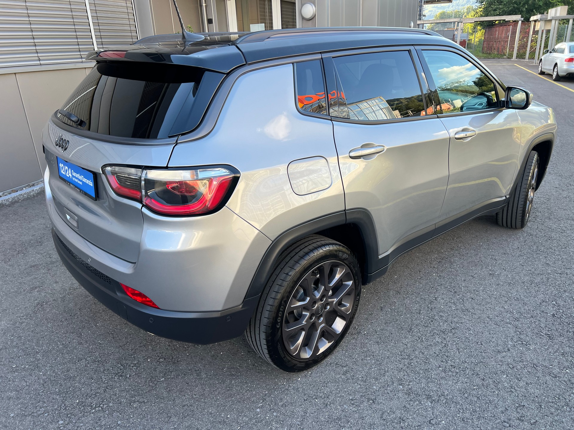 JEEP Compass 1.4 Turbo 4x4 Limited 9ATX PS 170 *Navigation*Leder*Rückfahrtkamera*Sitzbelüftung*frisch MFK *1 Jahr Garantie möglich*-image-6