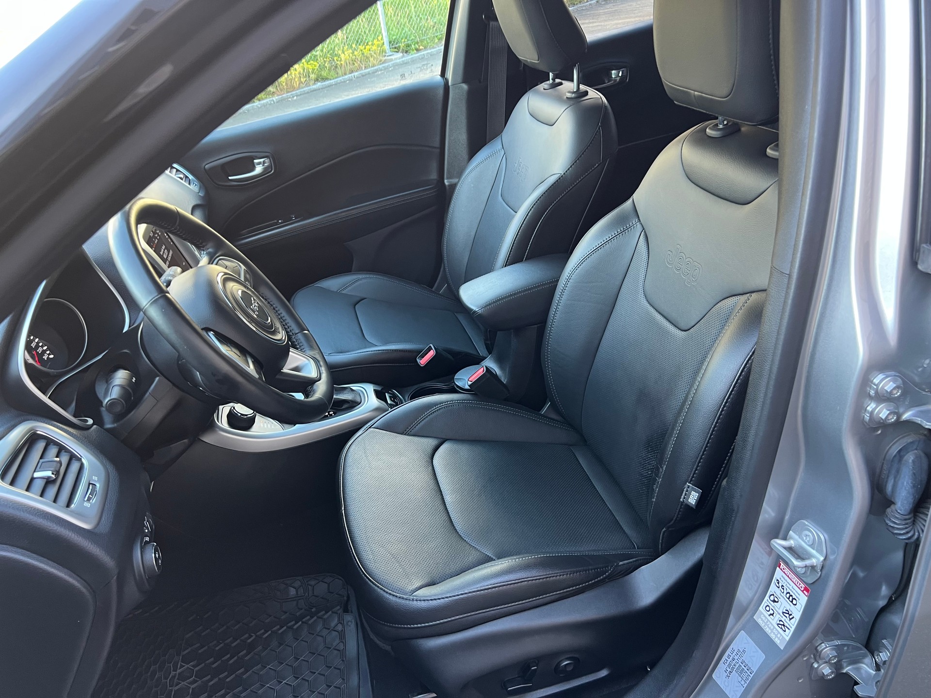 JEEP Compass 1.4 Turbo 4x4 Limited 9ATX PS 170 *Navigation*Leder*Rückfahrtkamera*Sitzbelüftung*frisch MFK *1 Jahr Garantie möglich*-image-16