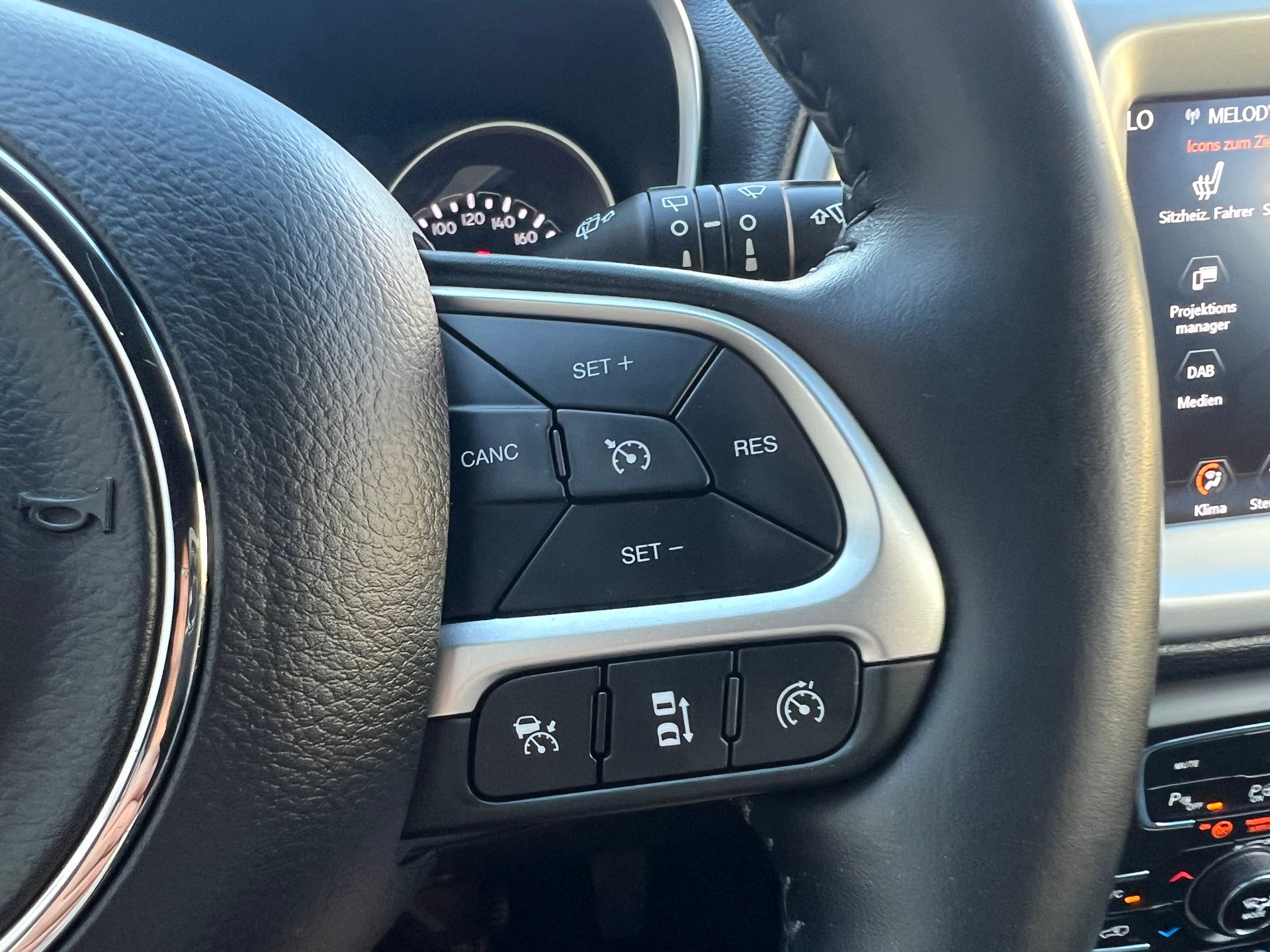 JEEP Compass 1.4 Turbo 4x4 Limited 9ATX PS 170 *Navigation*Leder*Rückfahrtkamera*Sitzbelüftung*frisch MFK *1 Jahr Garantie möglich*-image-26