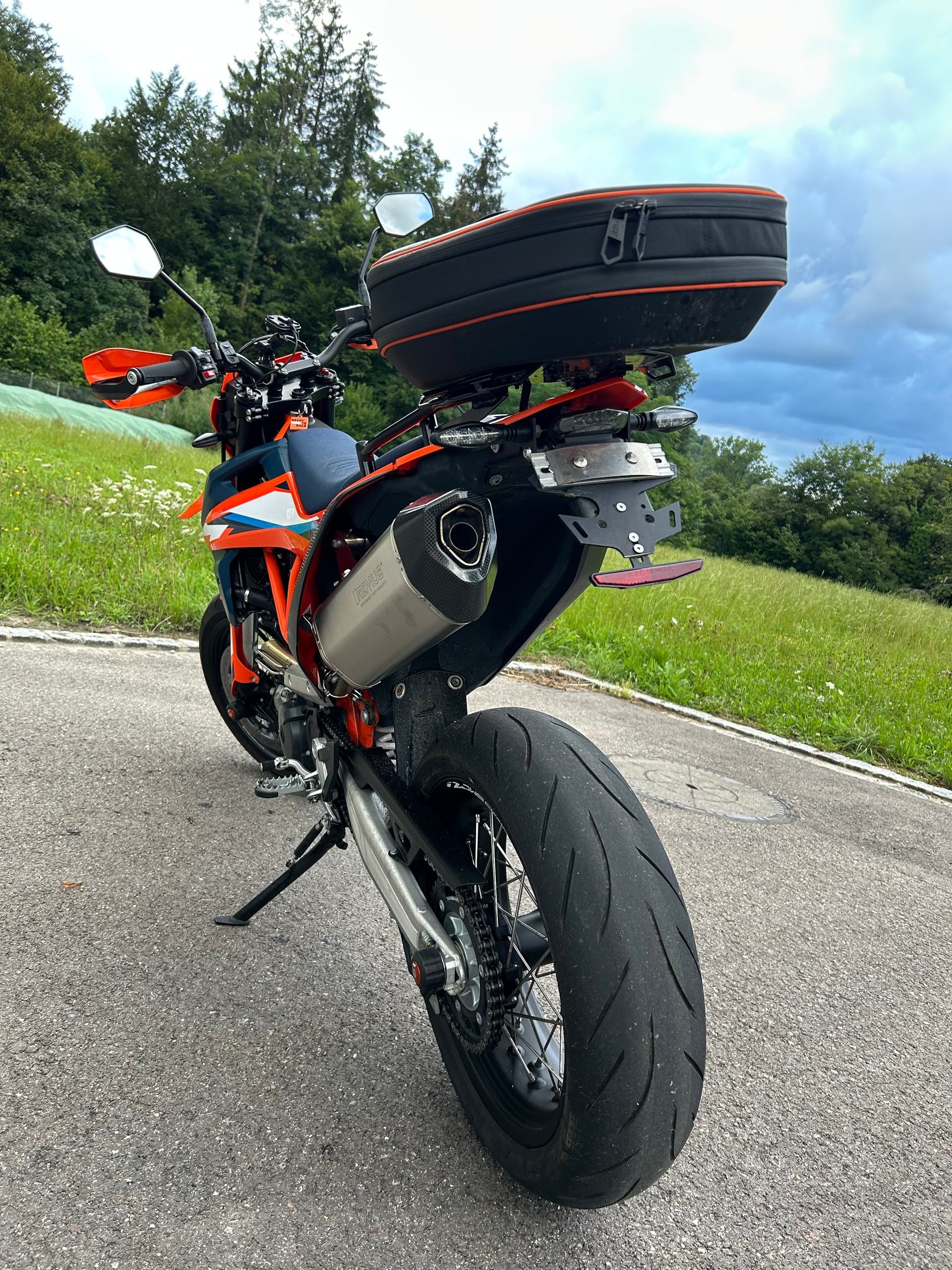 KTM 690 SMC R-image-8